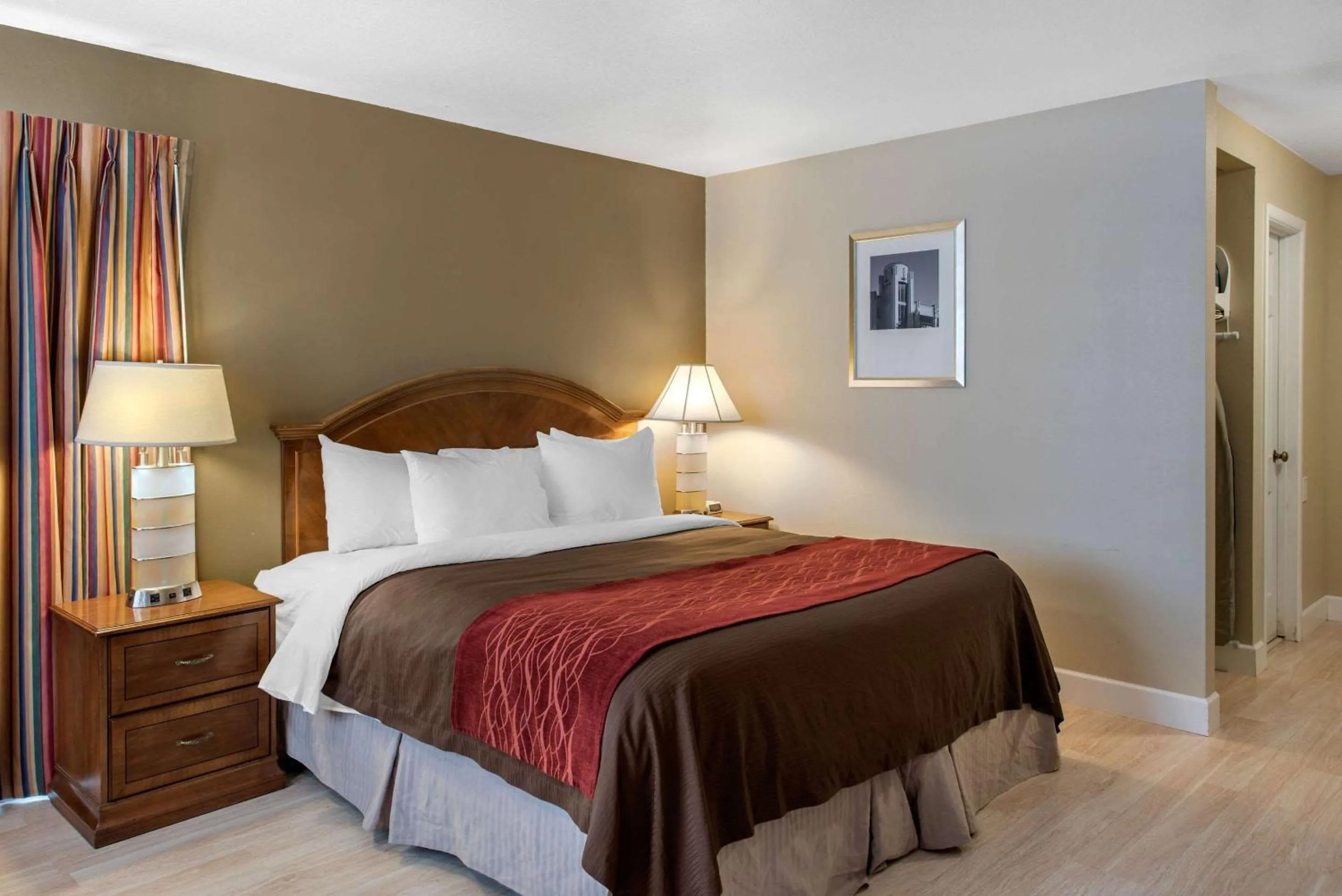 Photo of the whole room in Abode