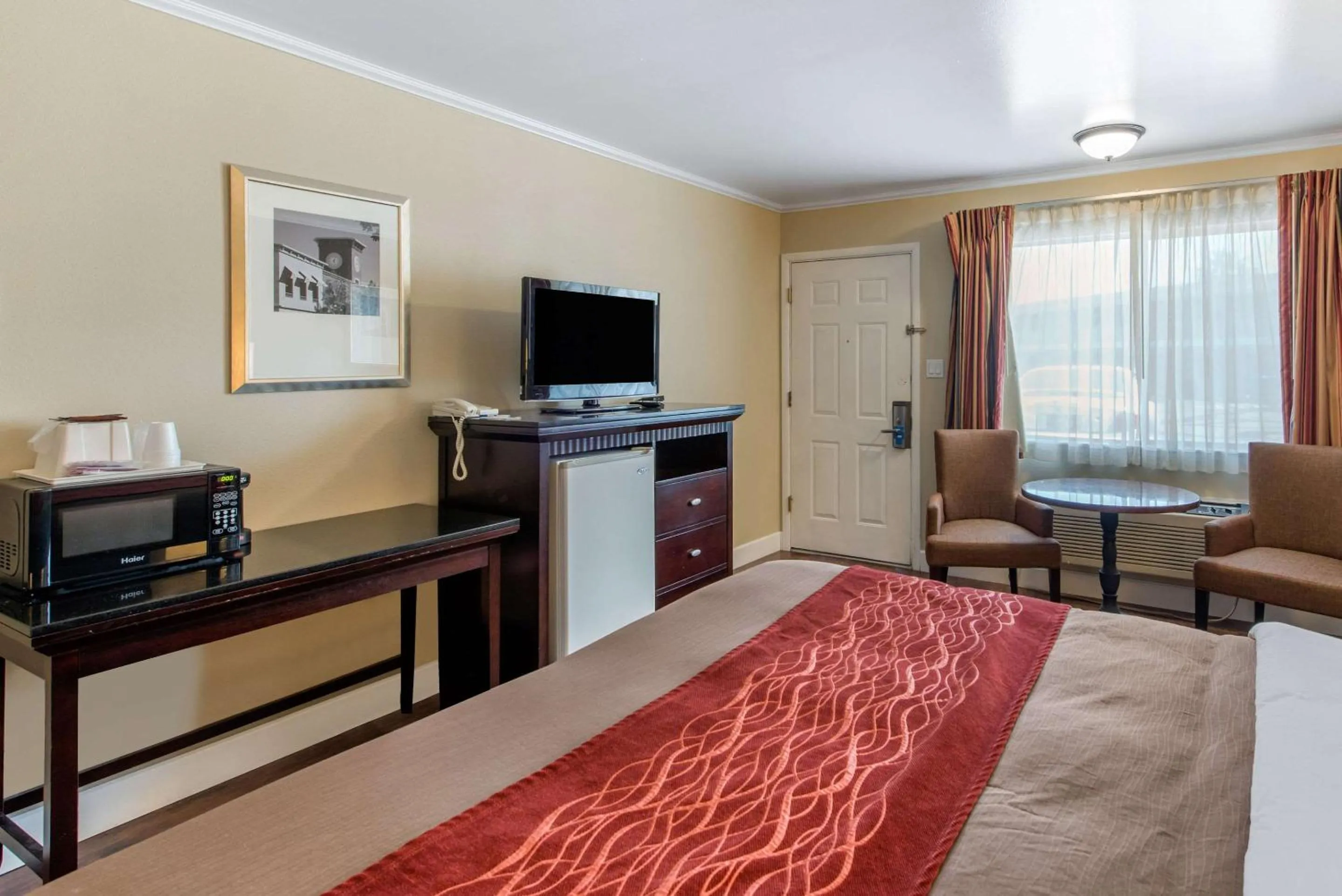 Photo of the whole room in Abode