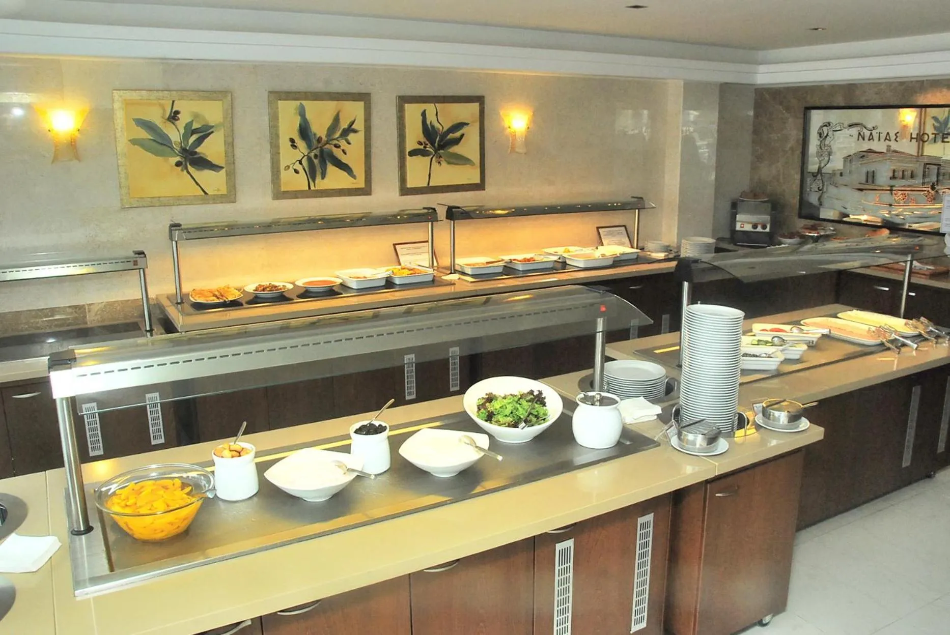 Buffet breakfast in Naias