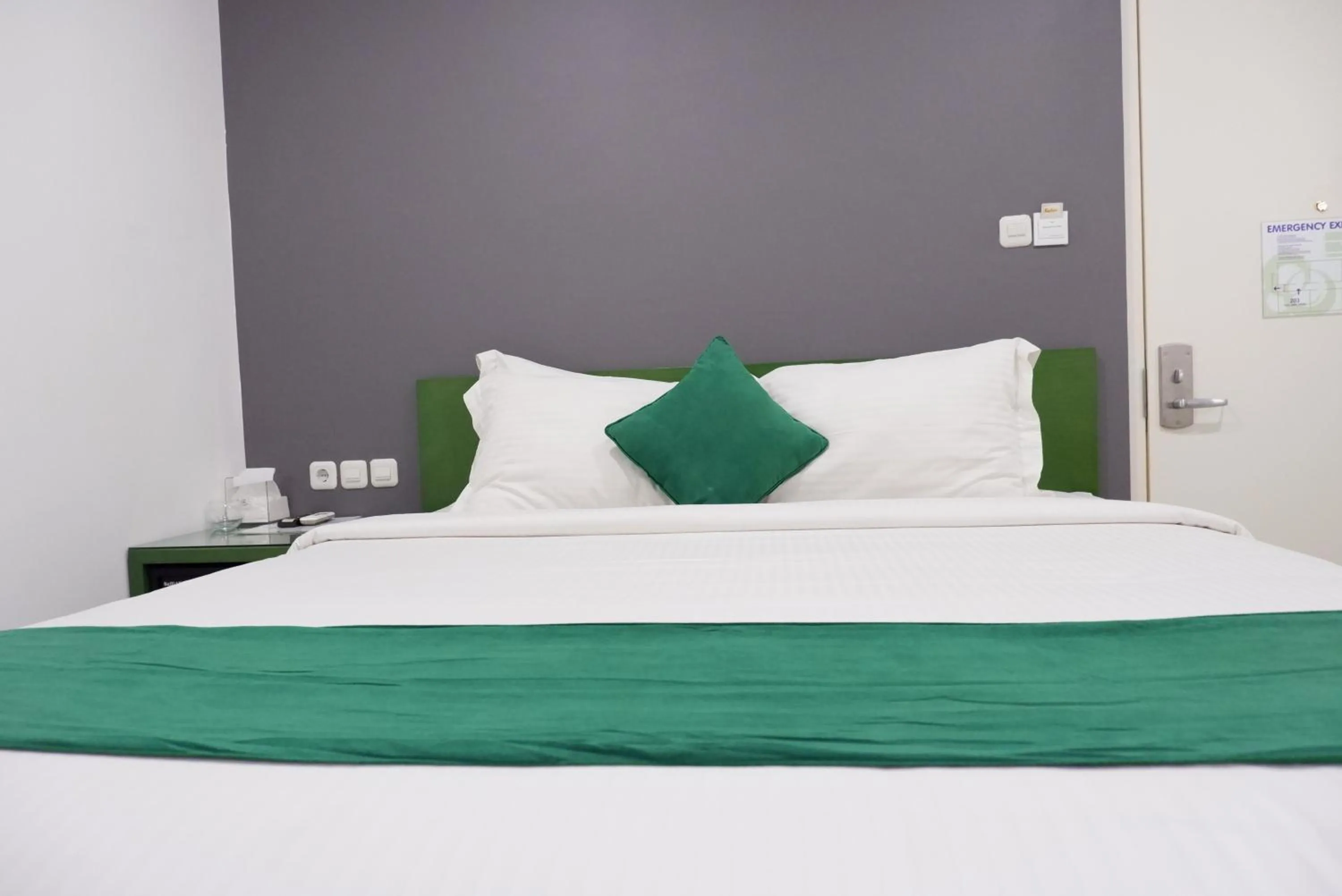 Bedroom, Bed in Ara Inn Bed And Breakfast by ecommerceloka