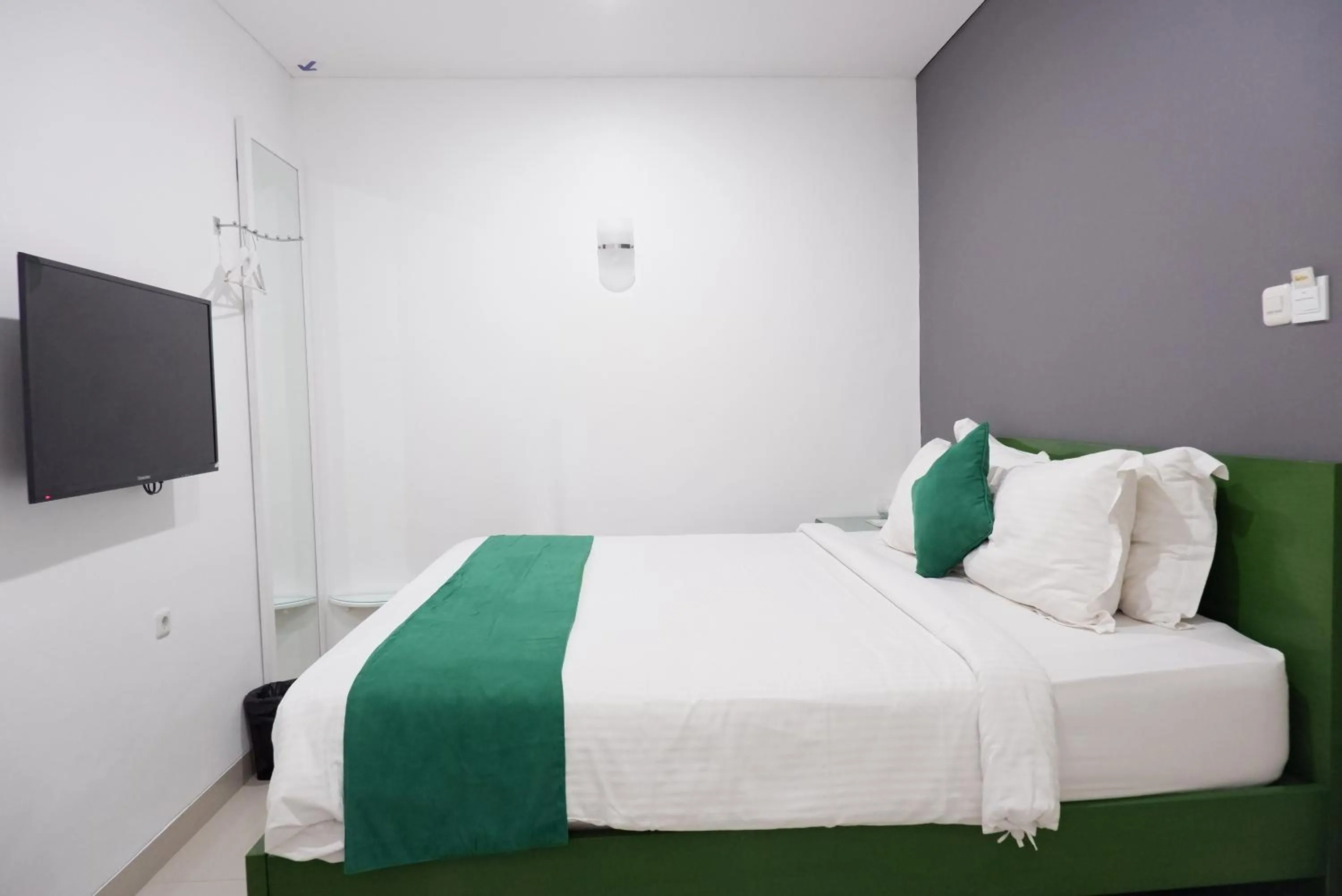 Communal lounge/ TV room, Bed in Ara Inn Bed And Breakfast by ecommerceloka