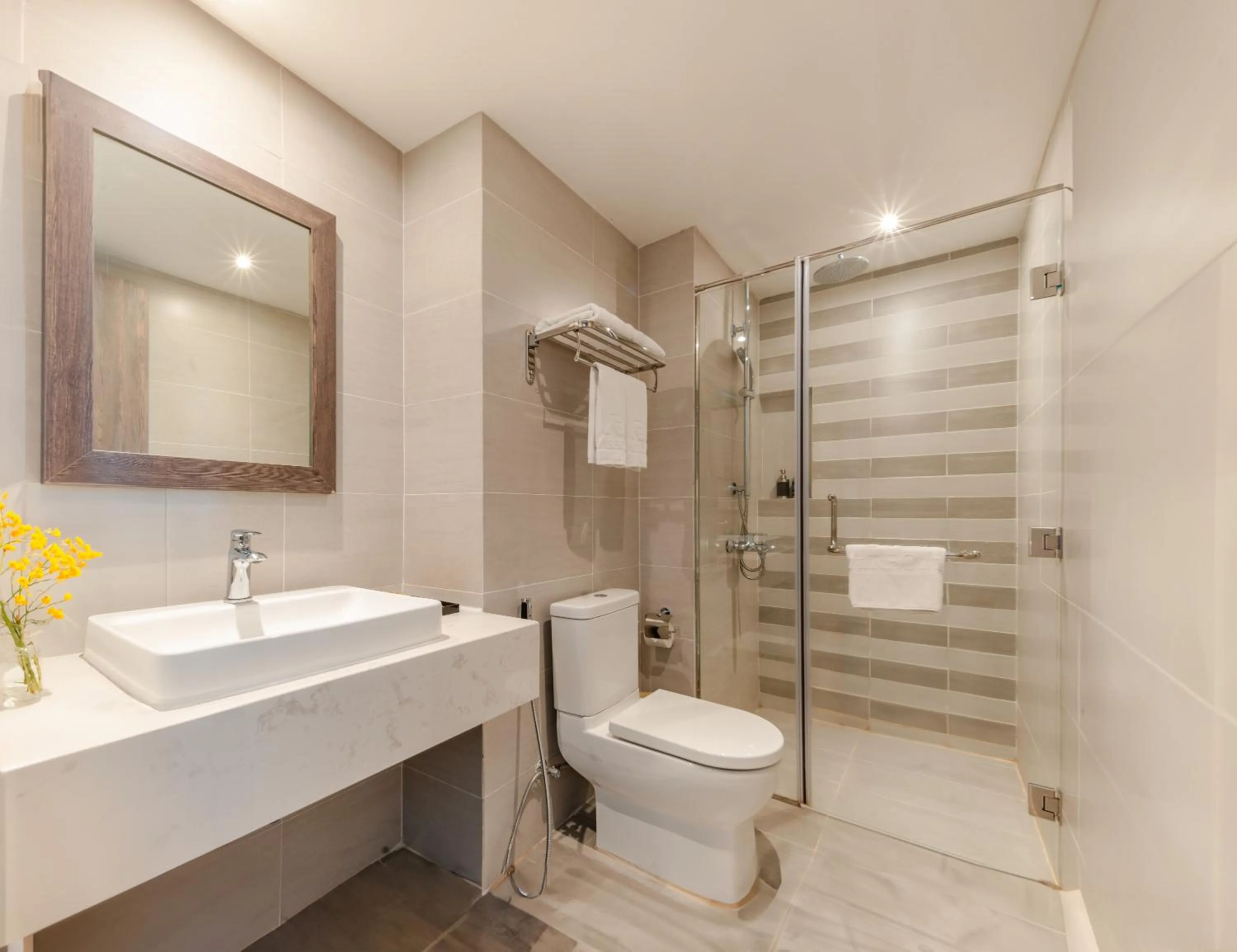 Shower in ARECA HOTEL NHA TRANG