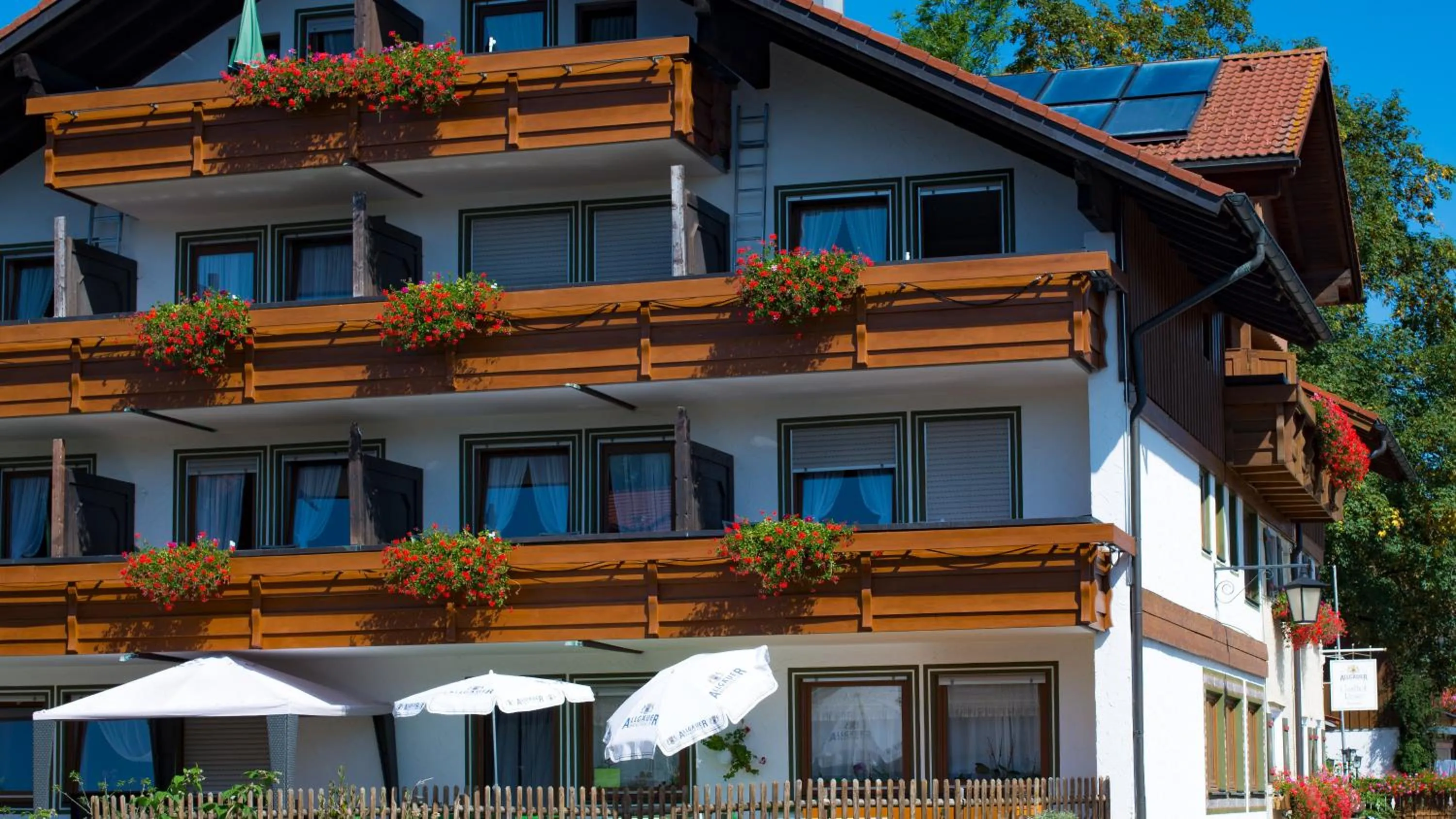 Property building in Hotel Gasthof Rose