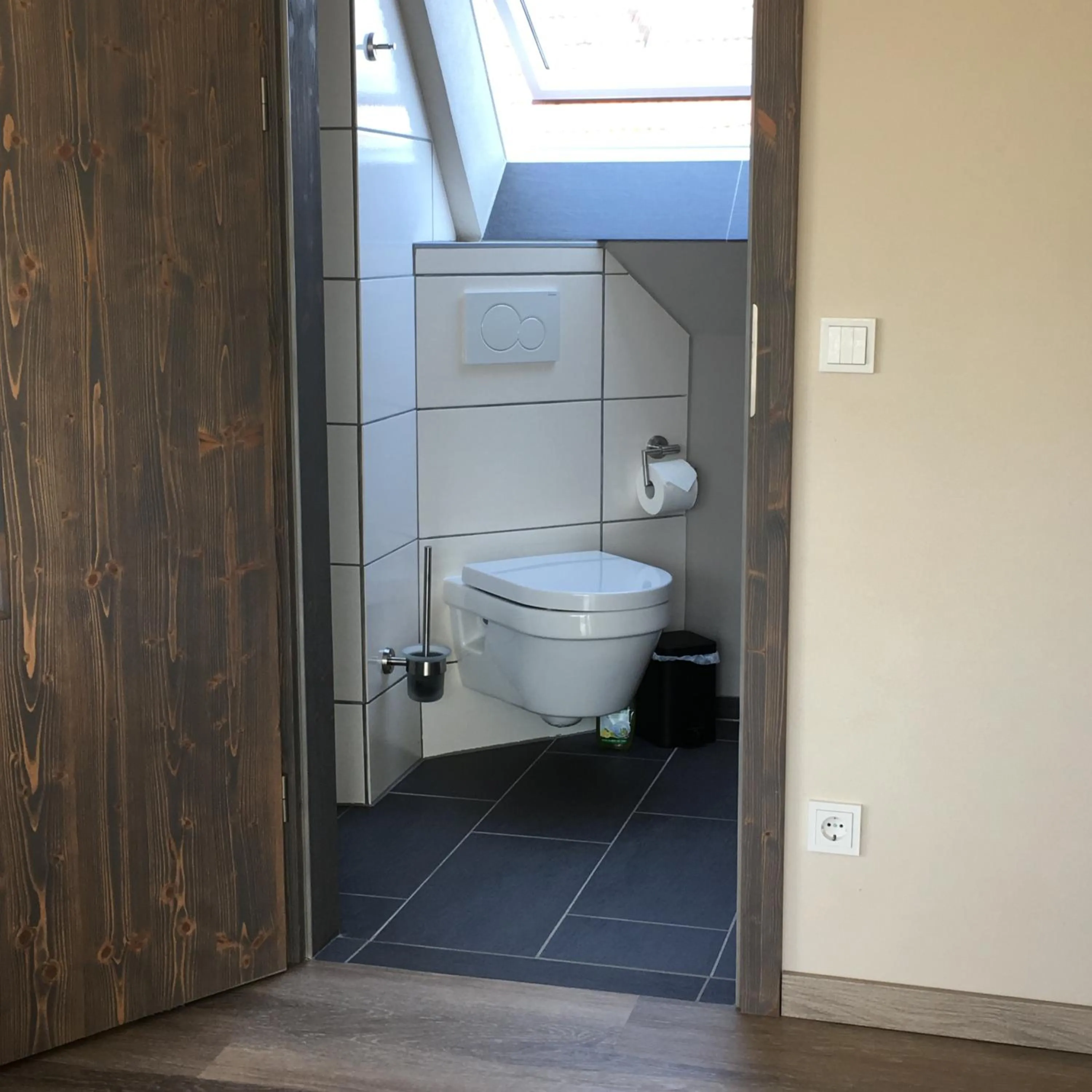 Toilet in Schmuckkästle am Hafen