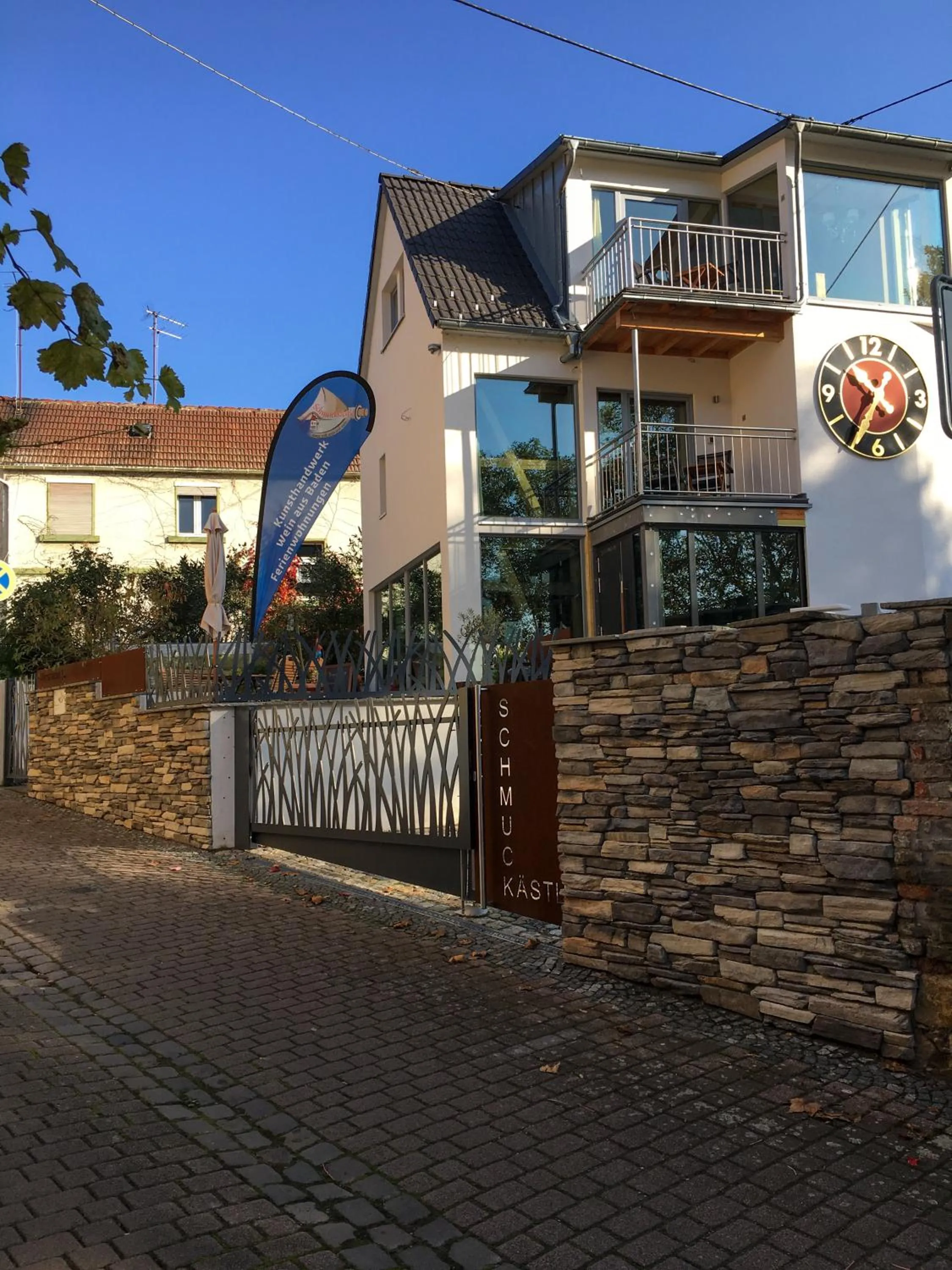 Property building in Schmuckkästle am Hafen