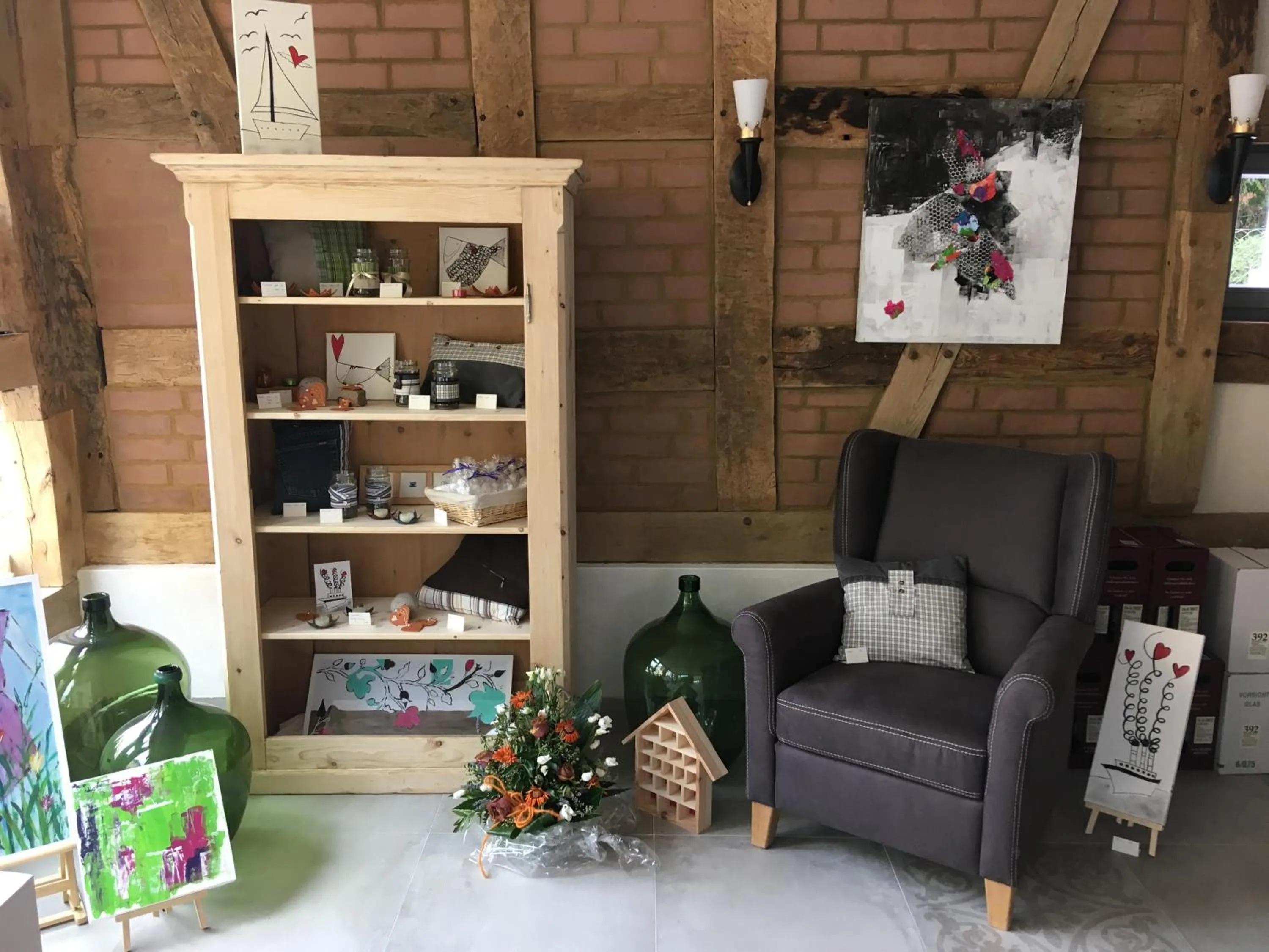 On-site shops in Schmuckkästle am Hafen