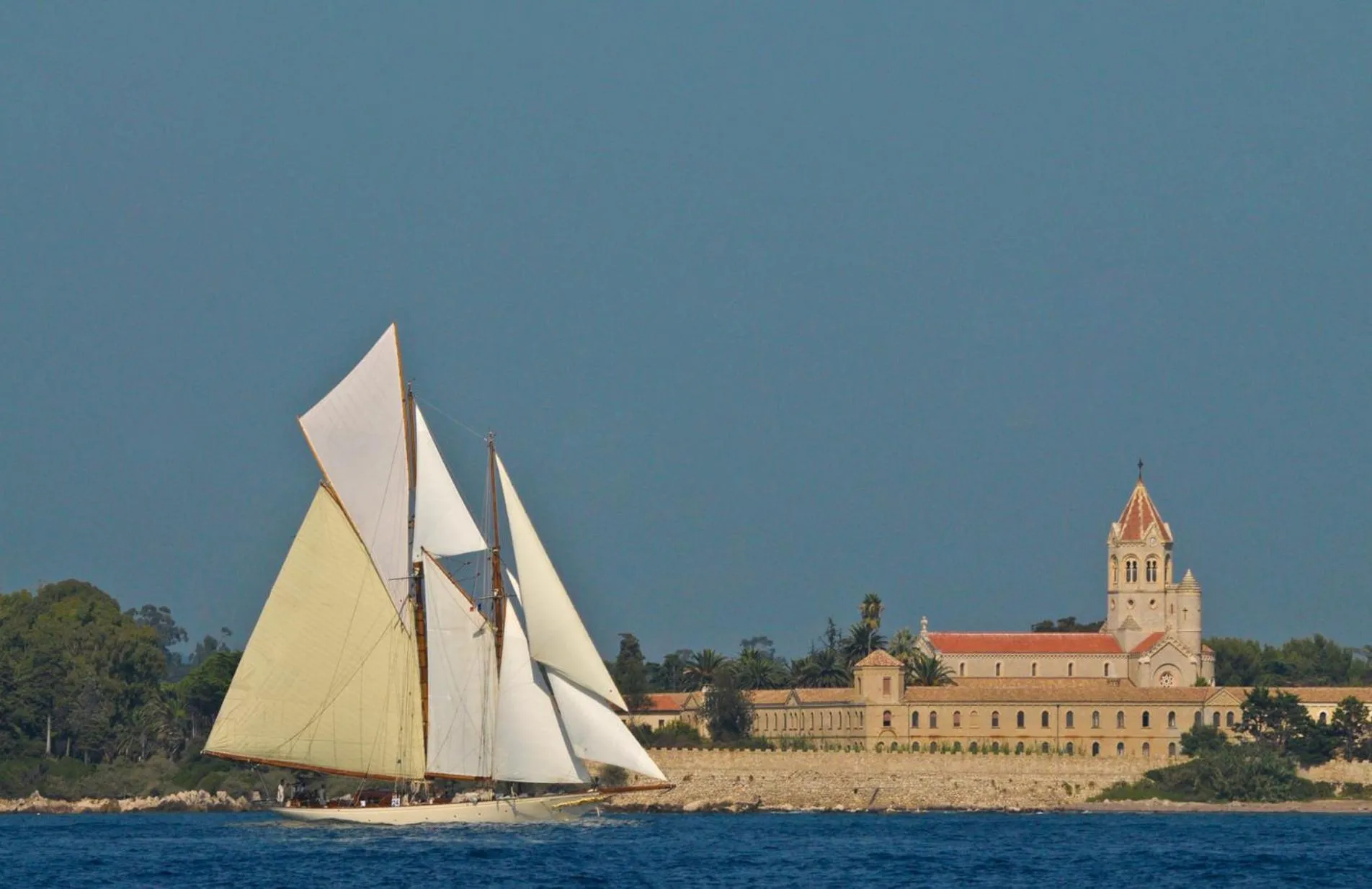 Nearby landmark in IBIS Cannes Mouans Sartoux Piscine parking gratuit