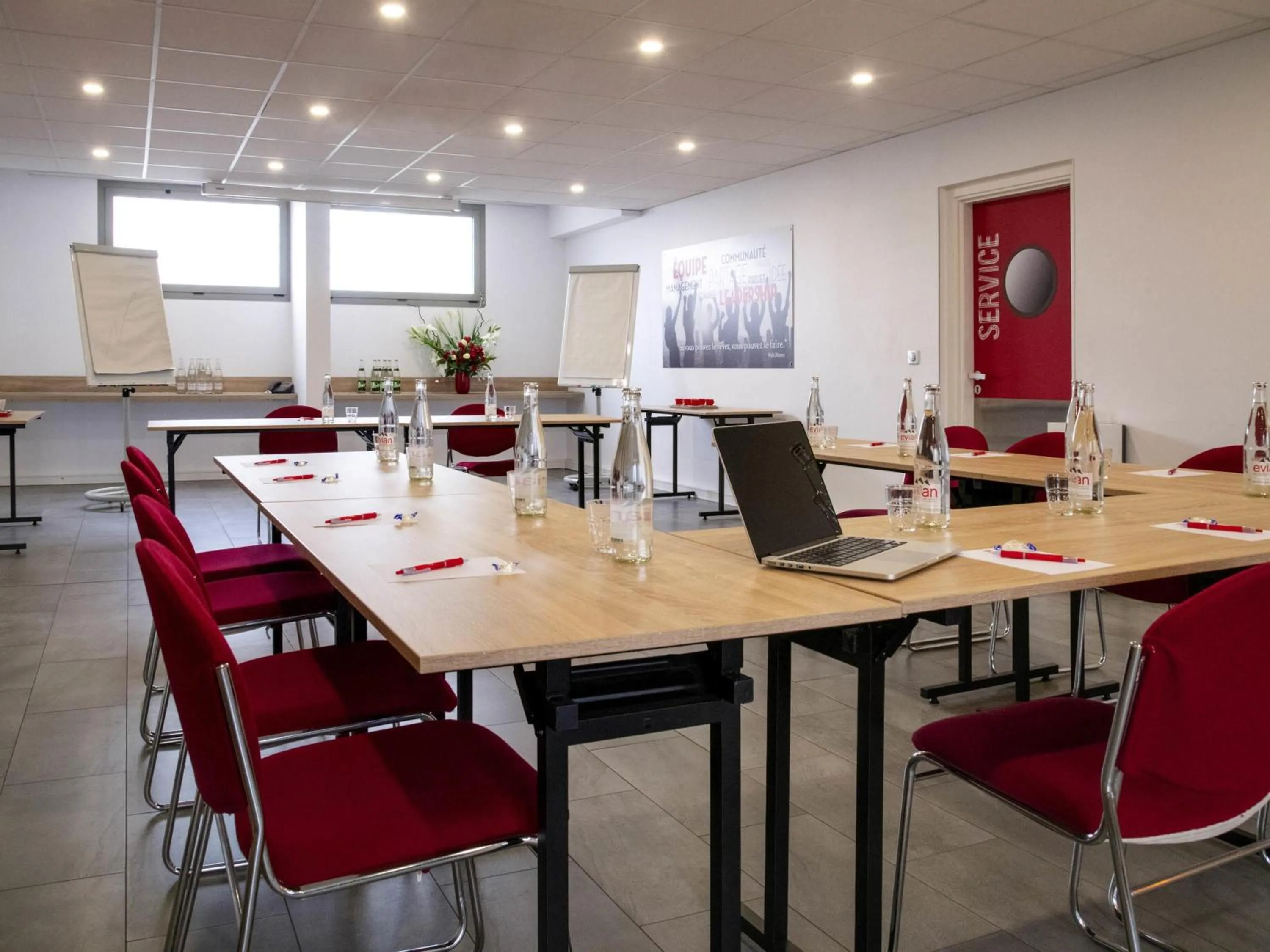 Meeting/conference room in IBIS Cannes Mouans Sartoux Piscine parking gratuit