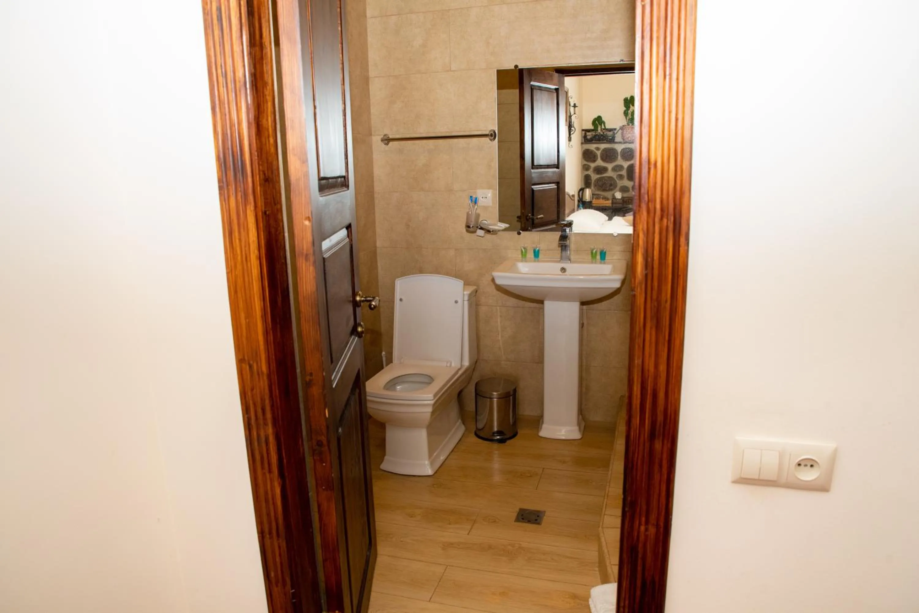 Toilet in Khoreayi Dzor