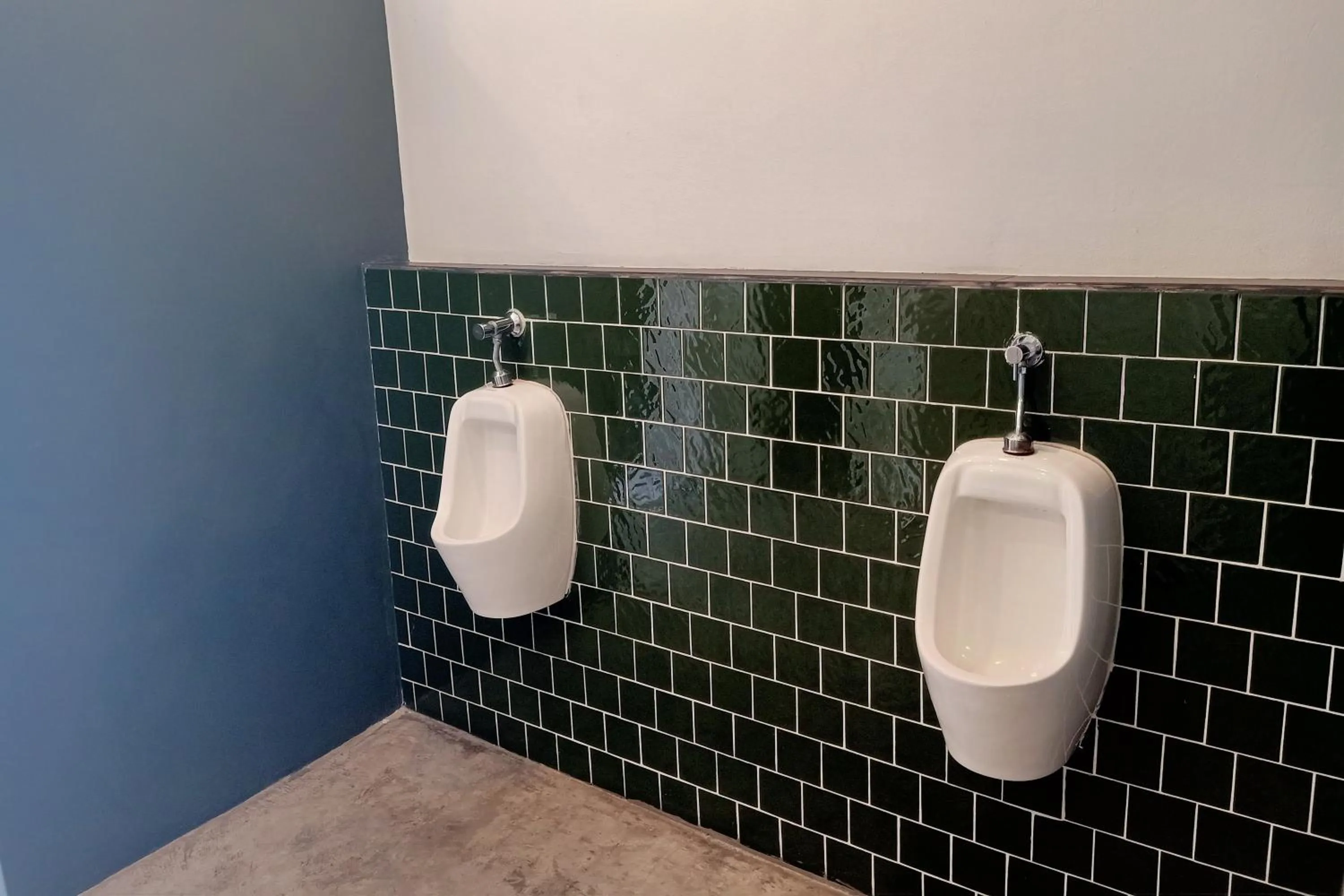 Toilet in Our Nomad Boutique Hostel