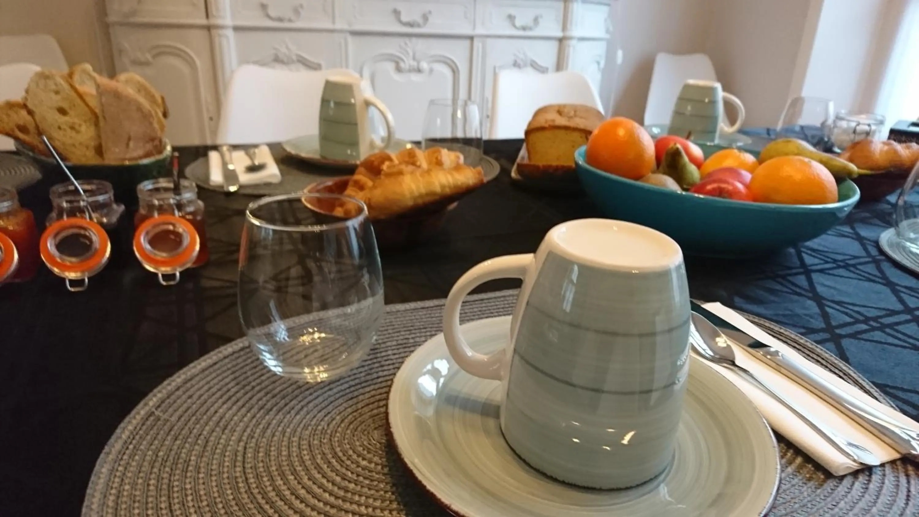 Breakfast in La Maison Serrurier - Chambres d’hôtes