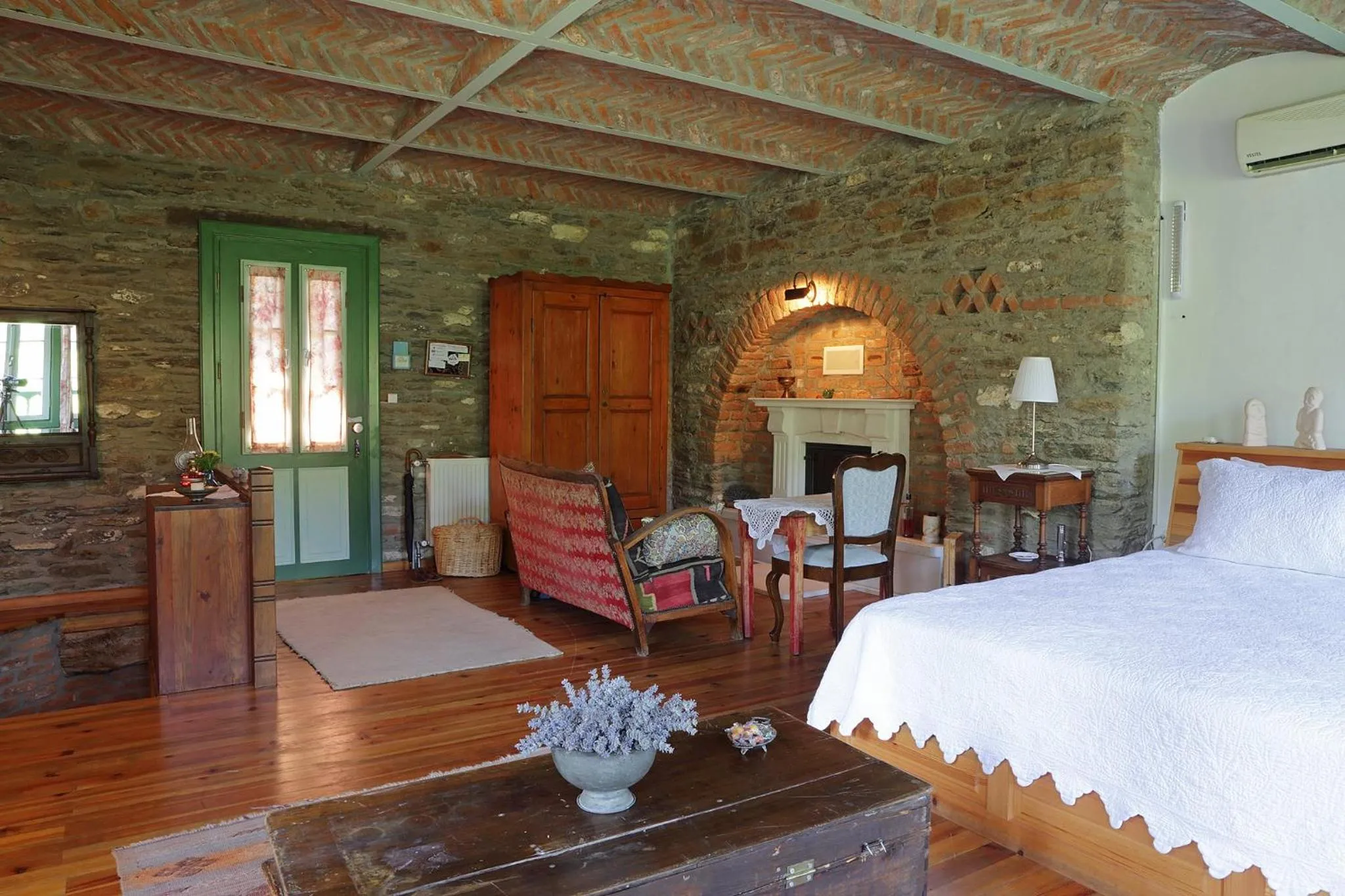 Bed in Nisanyan Hotel