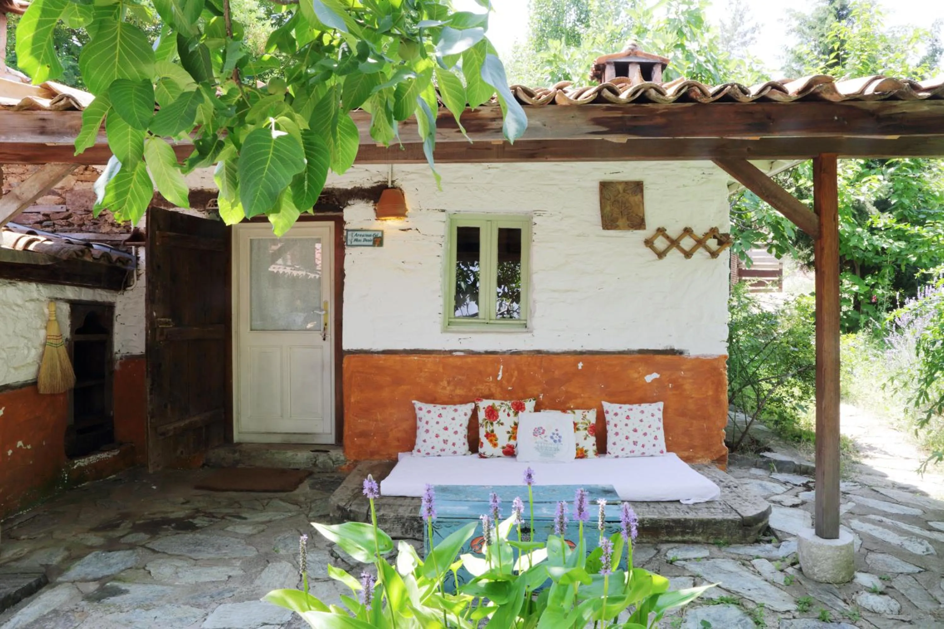 Patio in Nisanyan Hotel