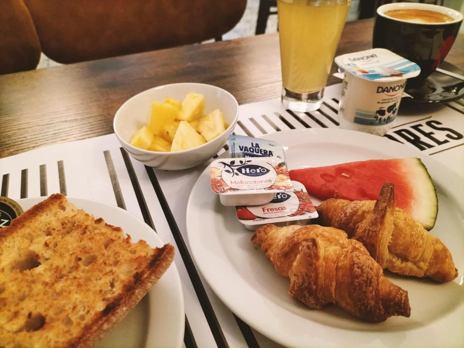 Breakfast in Amelia by gaiarooms