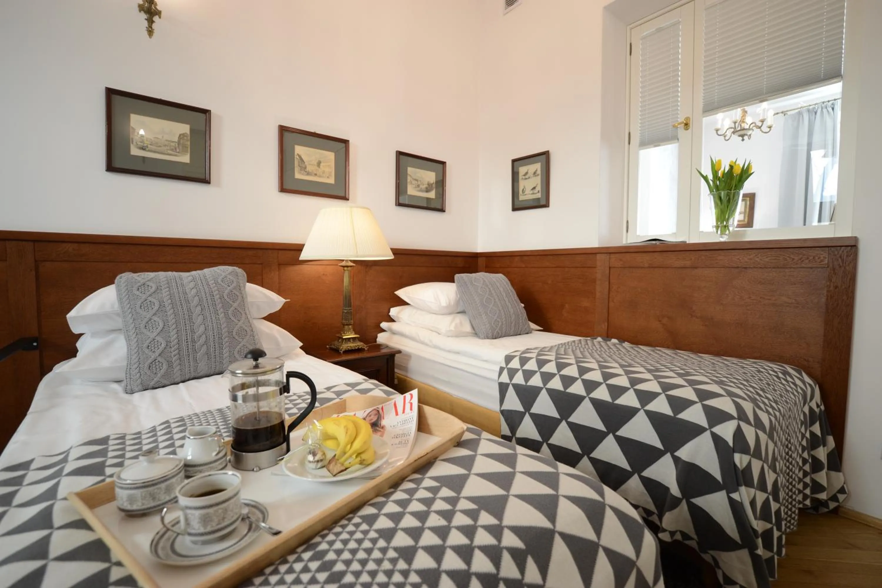 Bedroom, Bed in Crystal Suites Old Town