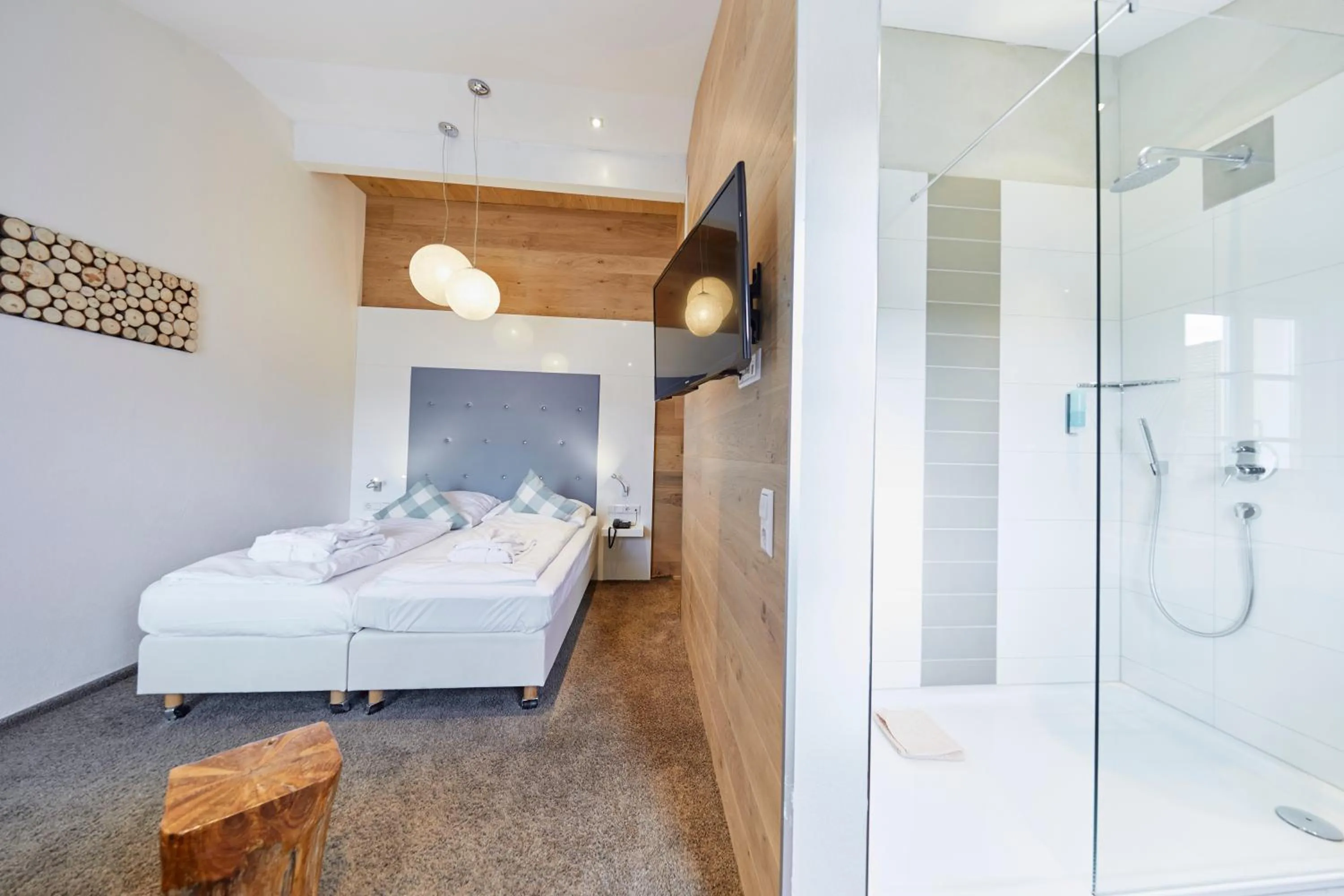 Photo of the whole room, Bed in Die Reichsstadt - Hotel Spa und Restaurant