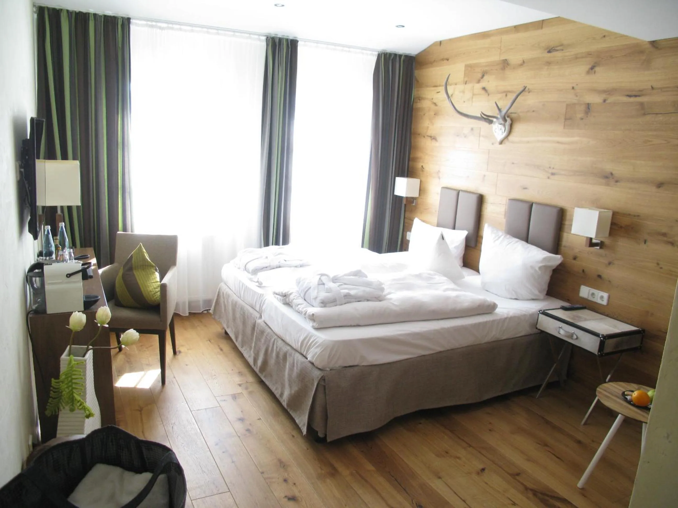 Photo of the whole room, Bed in Die Reichsstadt - Hotel Spa und Restaurant