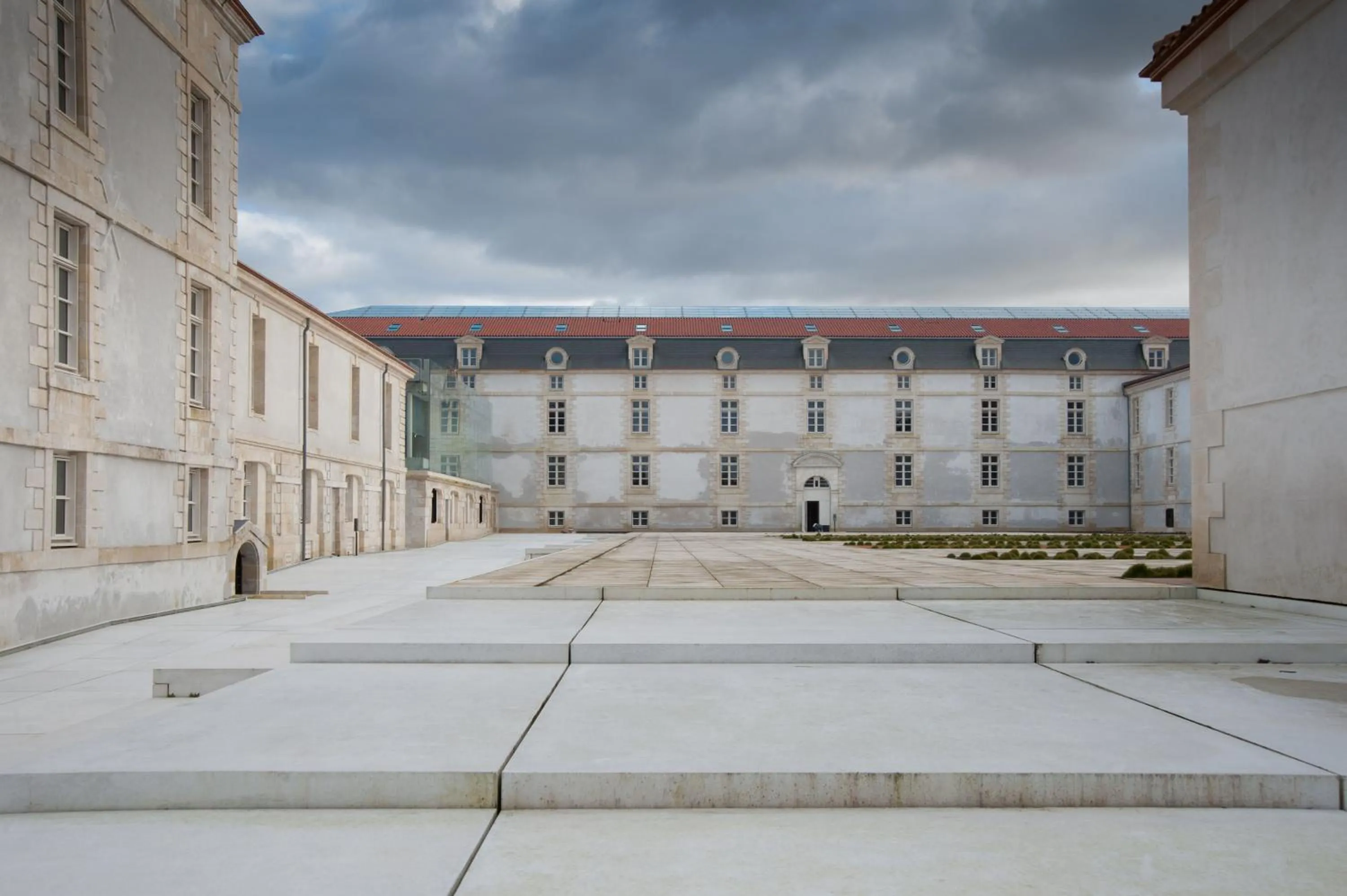 Property building in Résidence de l'Arsenal Royal - Meublés de Tourisme
