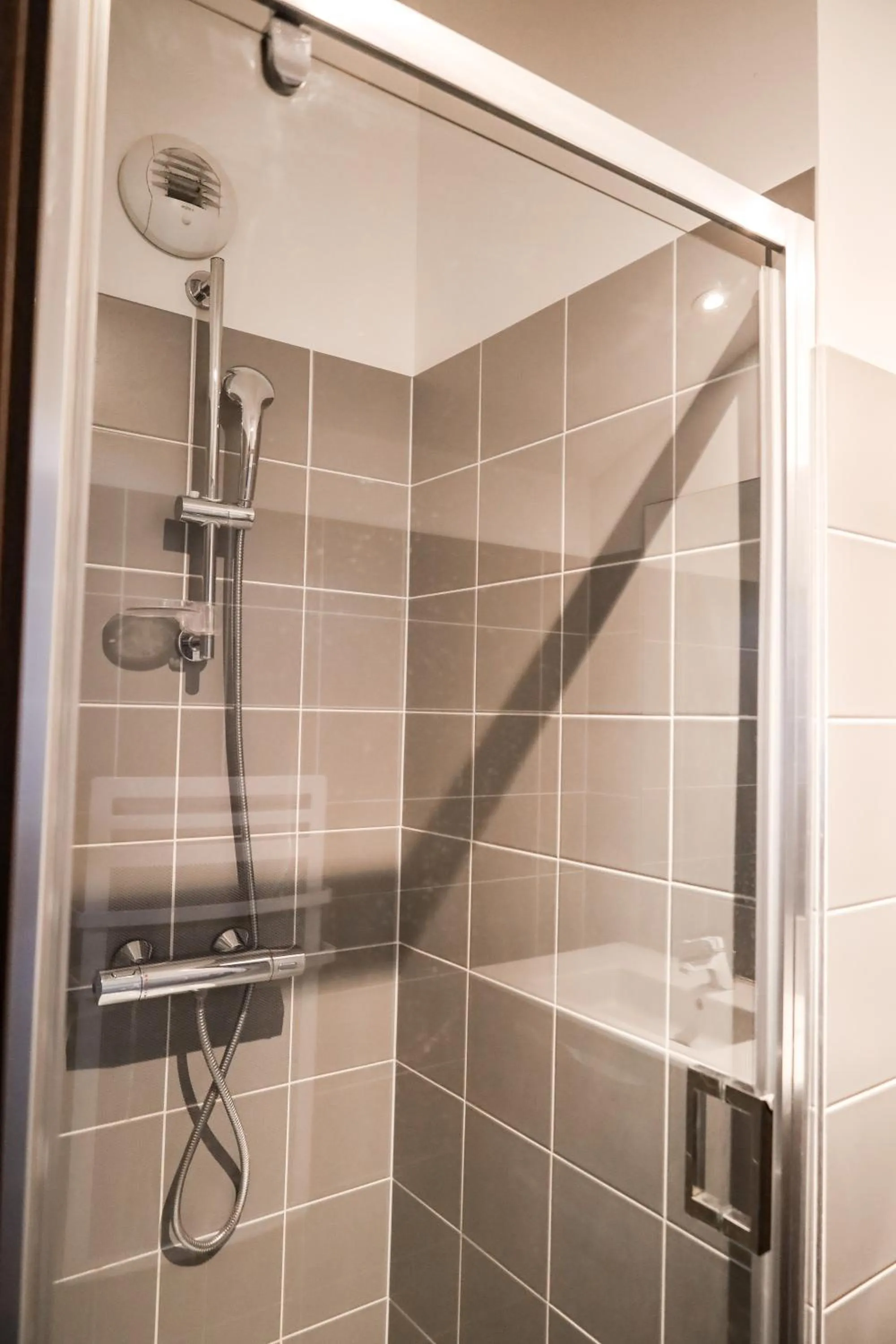 Bathroom in Résidence de l'Arsenal Royal - Meublés de Tourisme