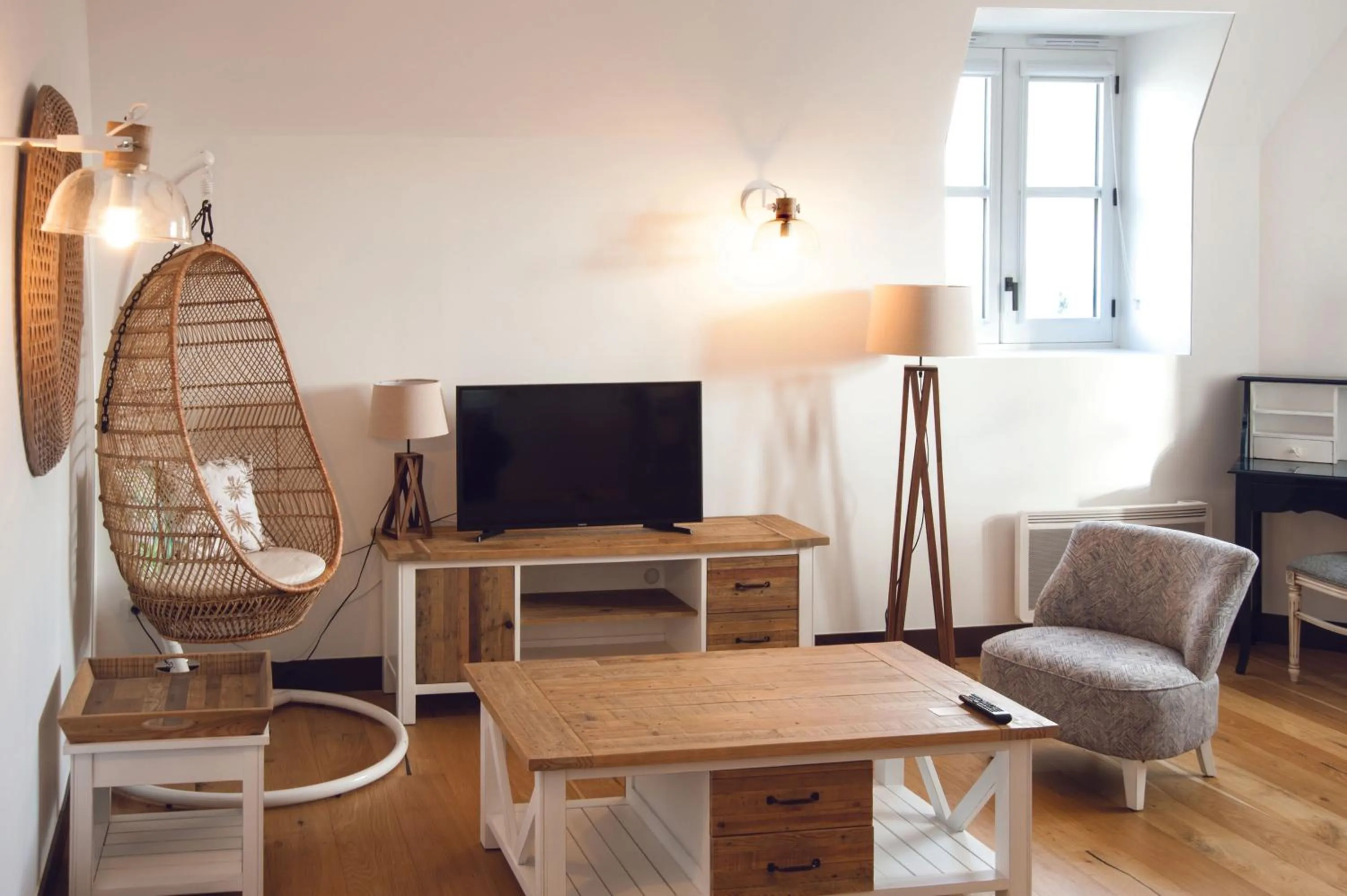 Communal lounge/ TV room in Résidence de l'Arsenal Royal - Meublés de Tourisme