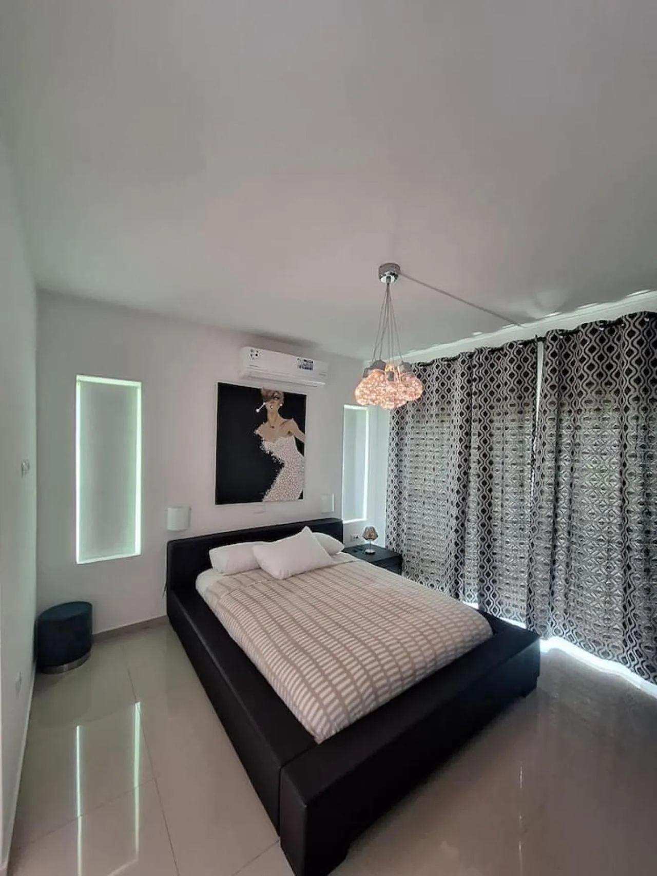 Bed in Piscadera Harbour Village