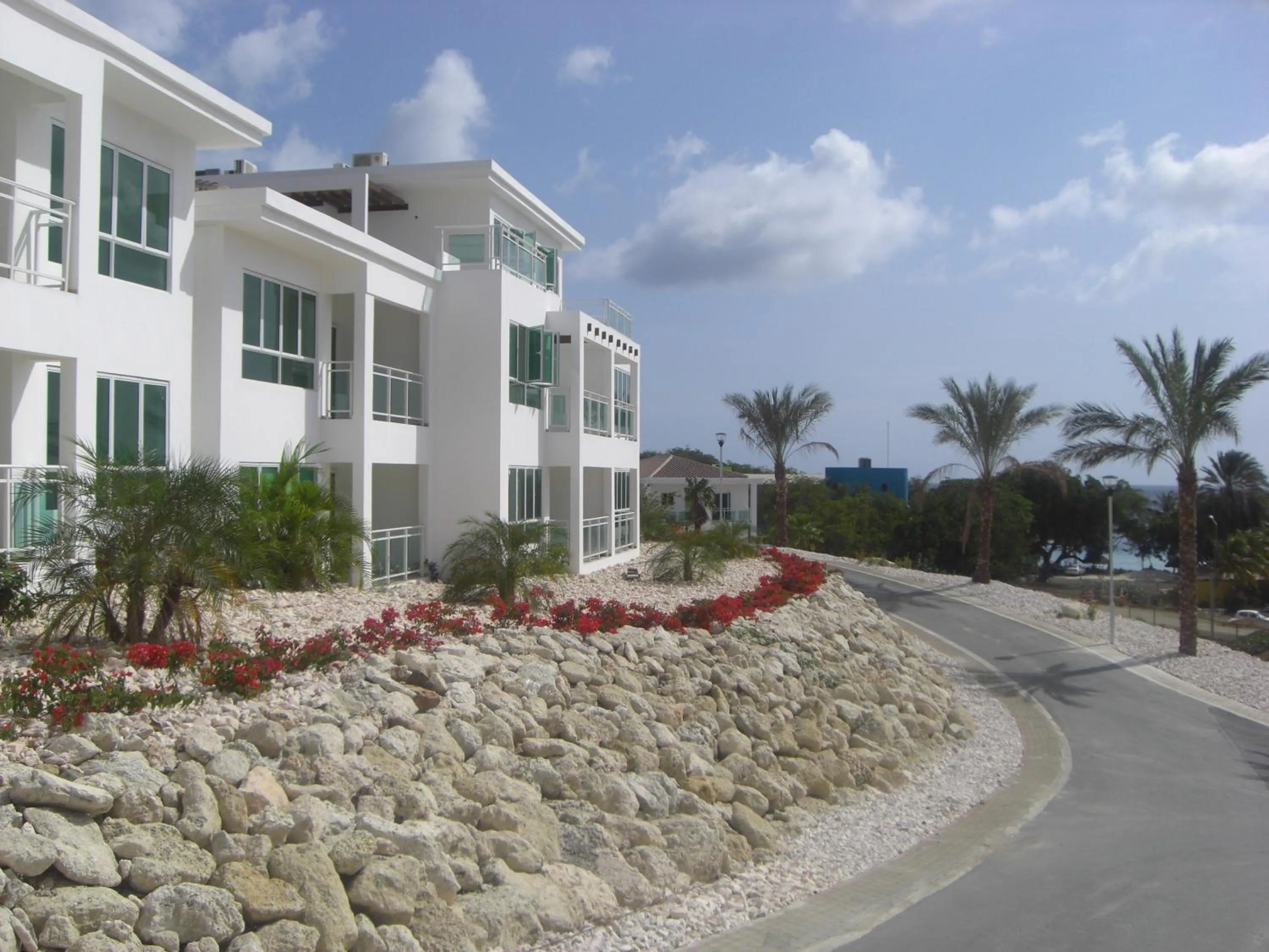 Property building in Piscadera Harbour Village