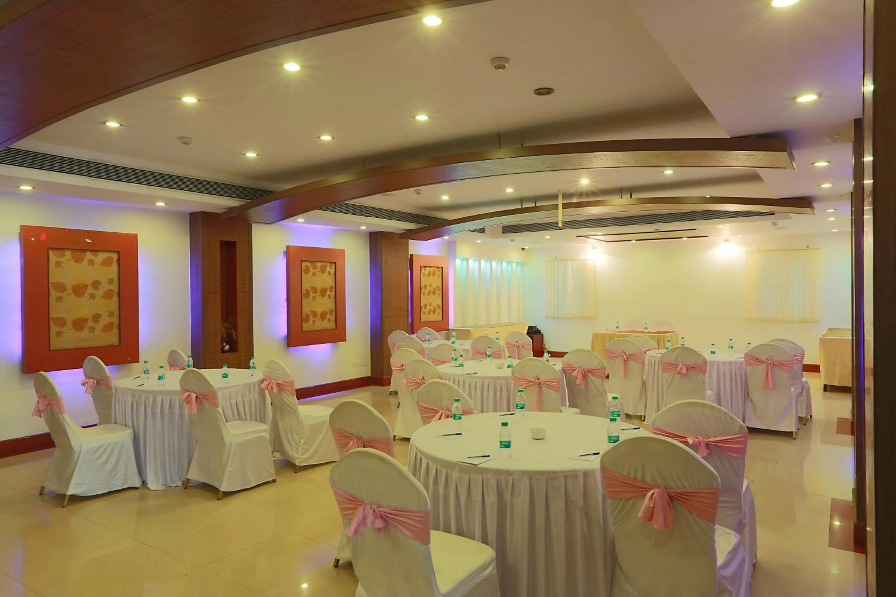 Banquet/Function facilities in Hotel Abhimaani Vasathi, Rajajinagar