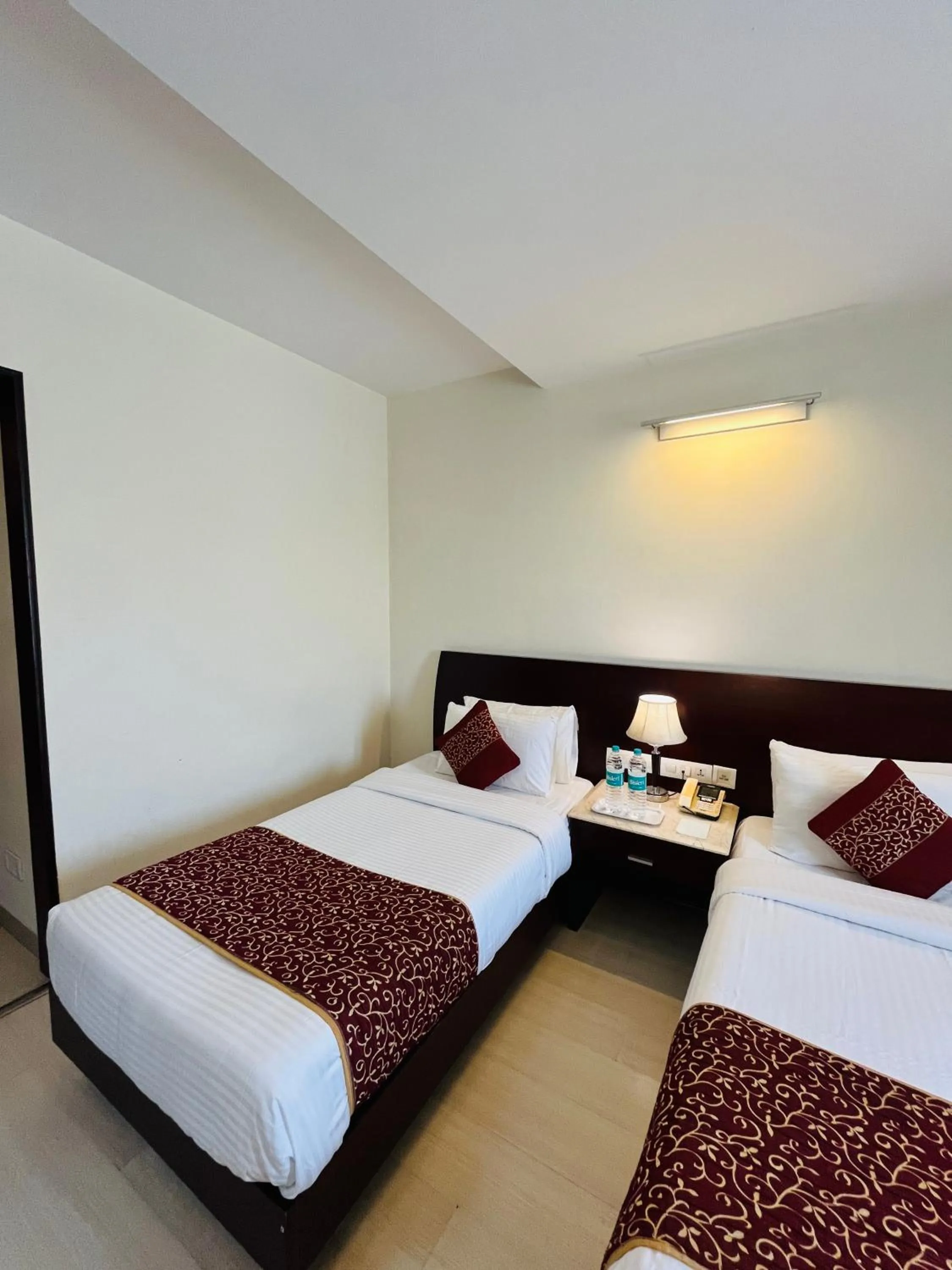 Bedroom in Hotel Abhimaani Vasathi, Rajajinagar