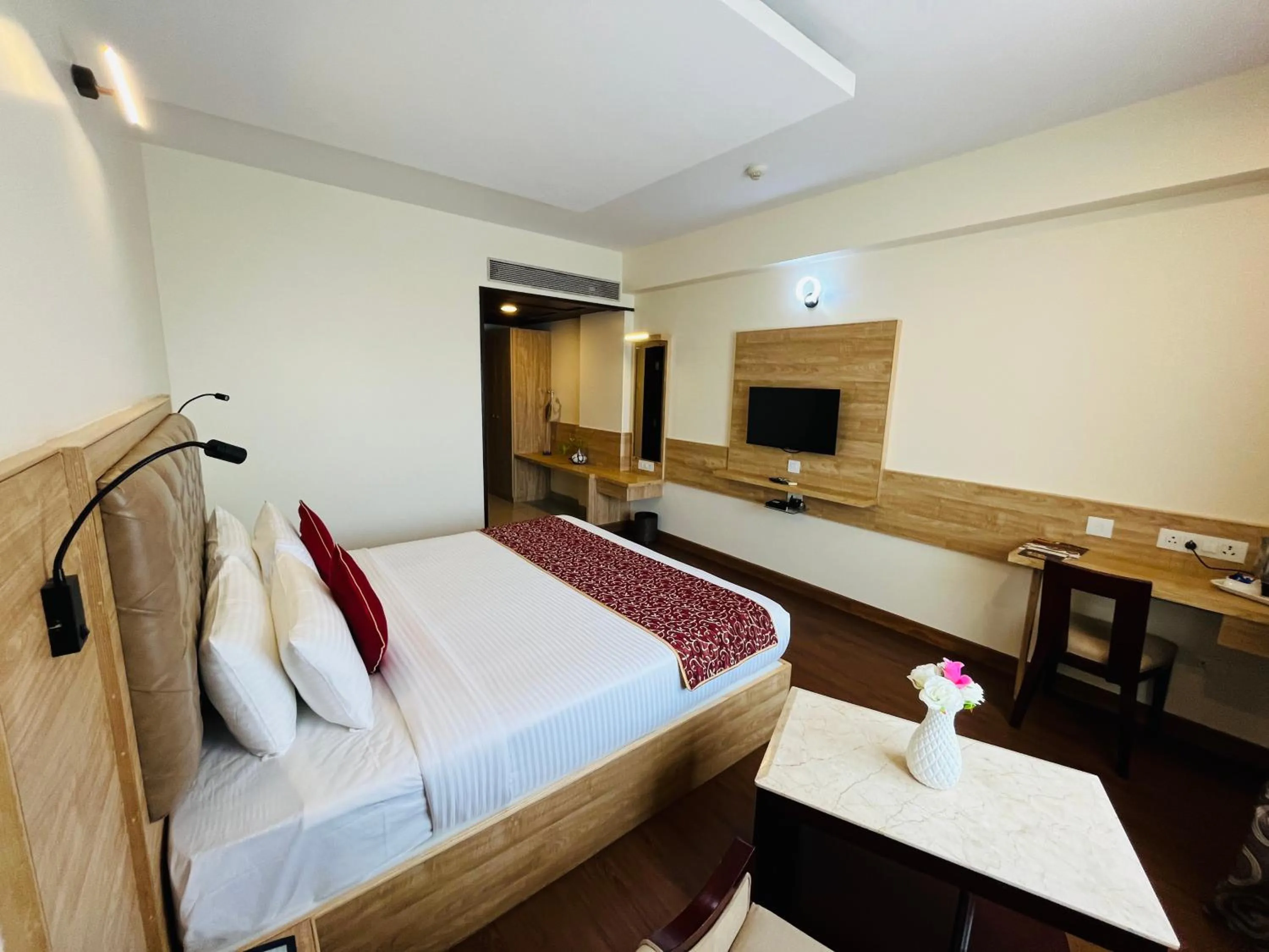 Bedroom in Hotel Abhimaani Vasathi, Rajajinagar