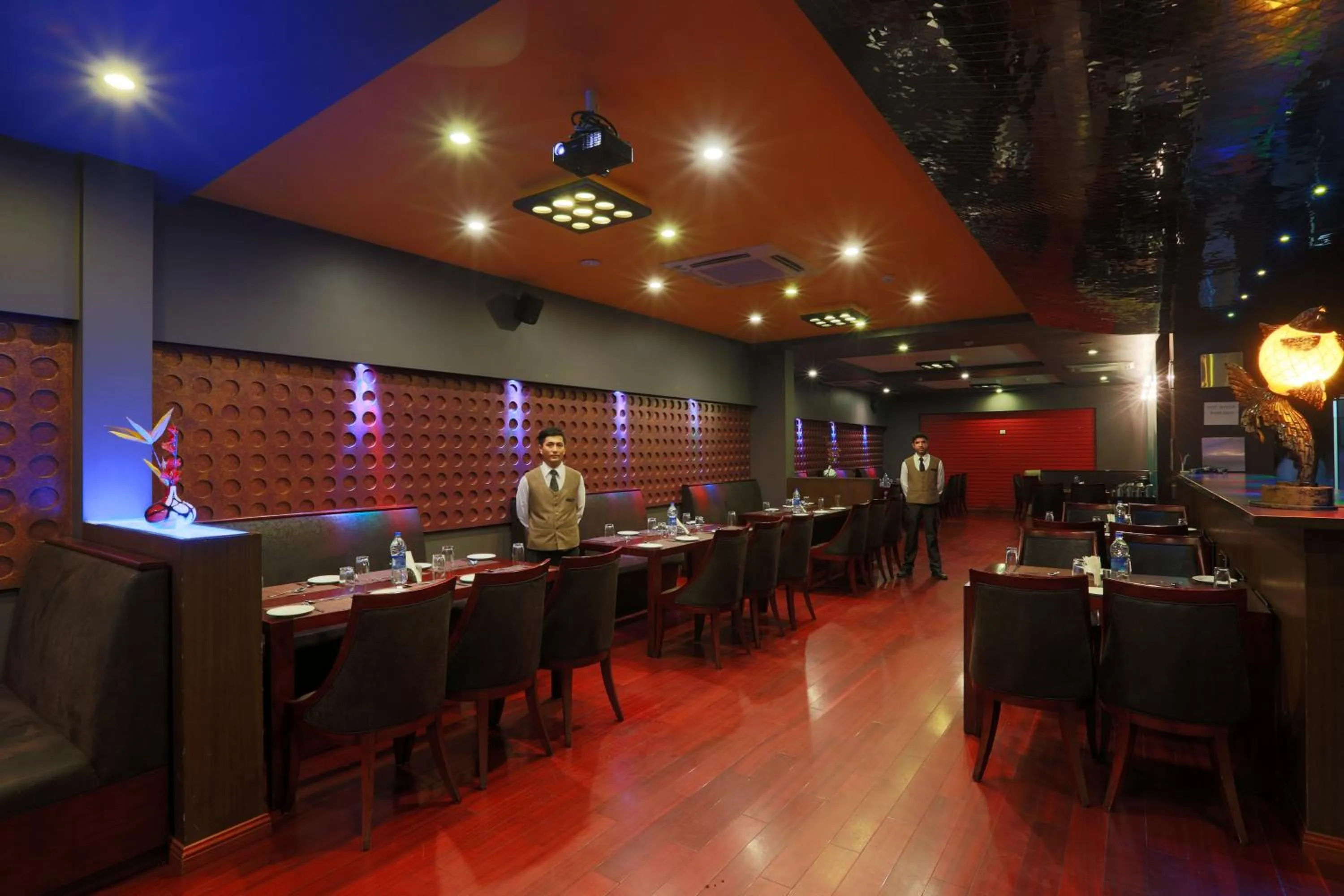 Restaurant/places to eat in Hotel Abhimaani Vasathi, Rajajinagar