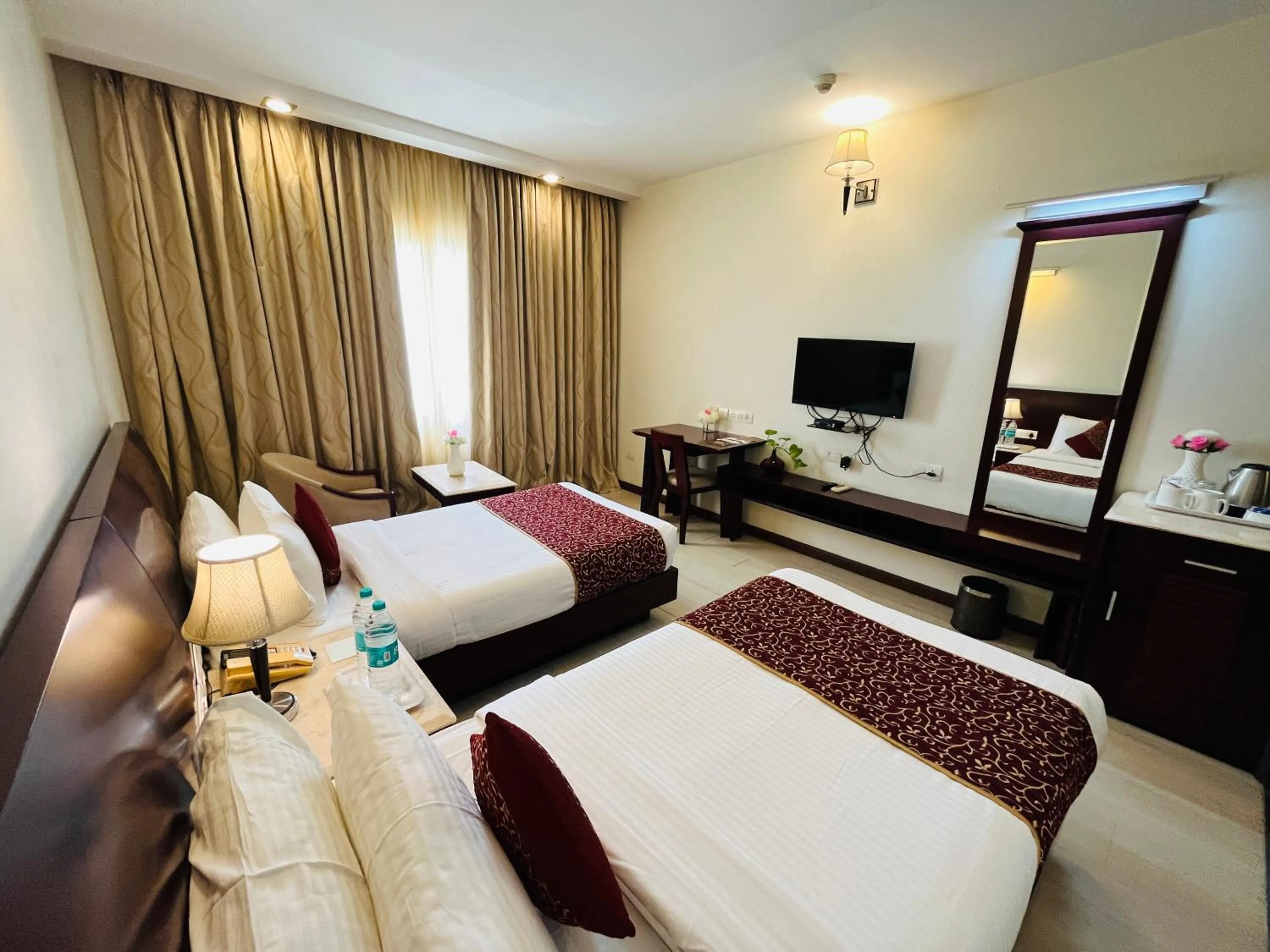 Bedroom in Hotel Abhimaani Vasathi, Rajajinagar