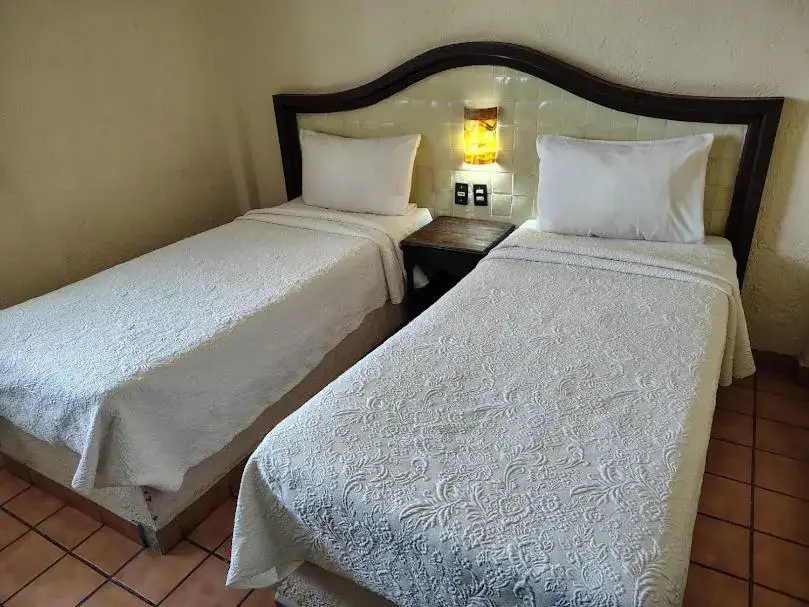 Standard Double Room in Hotel Coral Cuernavaca Standard Double Room in Hotel Coral Cuernavaca