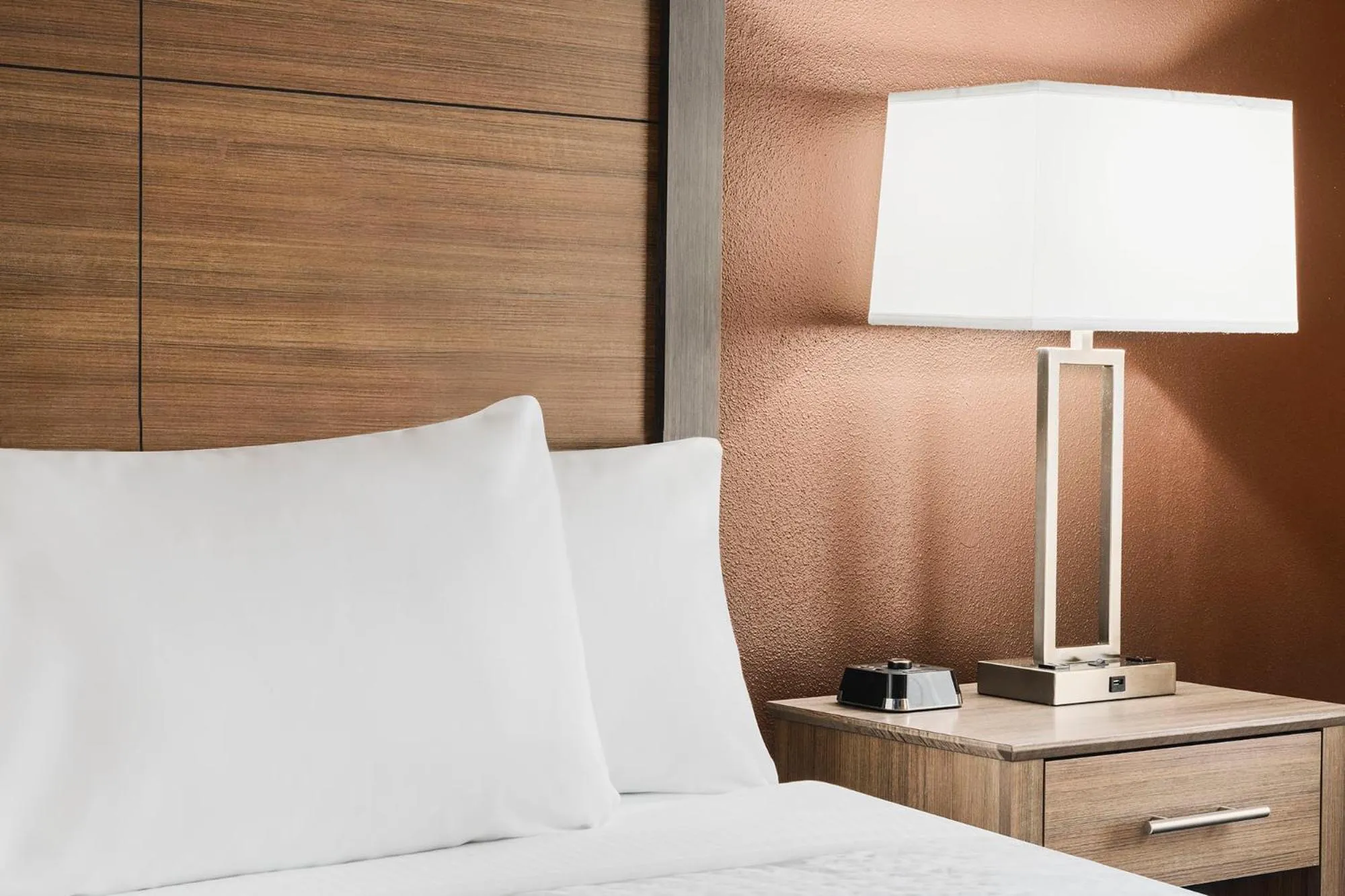 Bed in Bitterroot River Inn and Conference Center