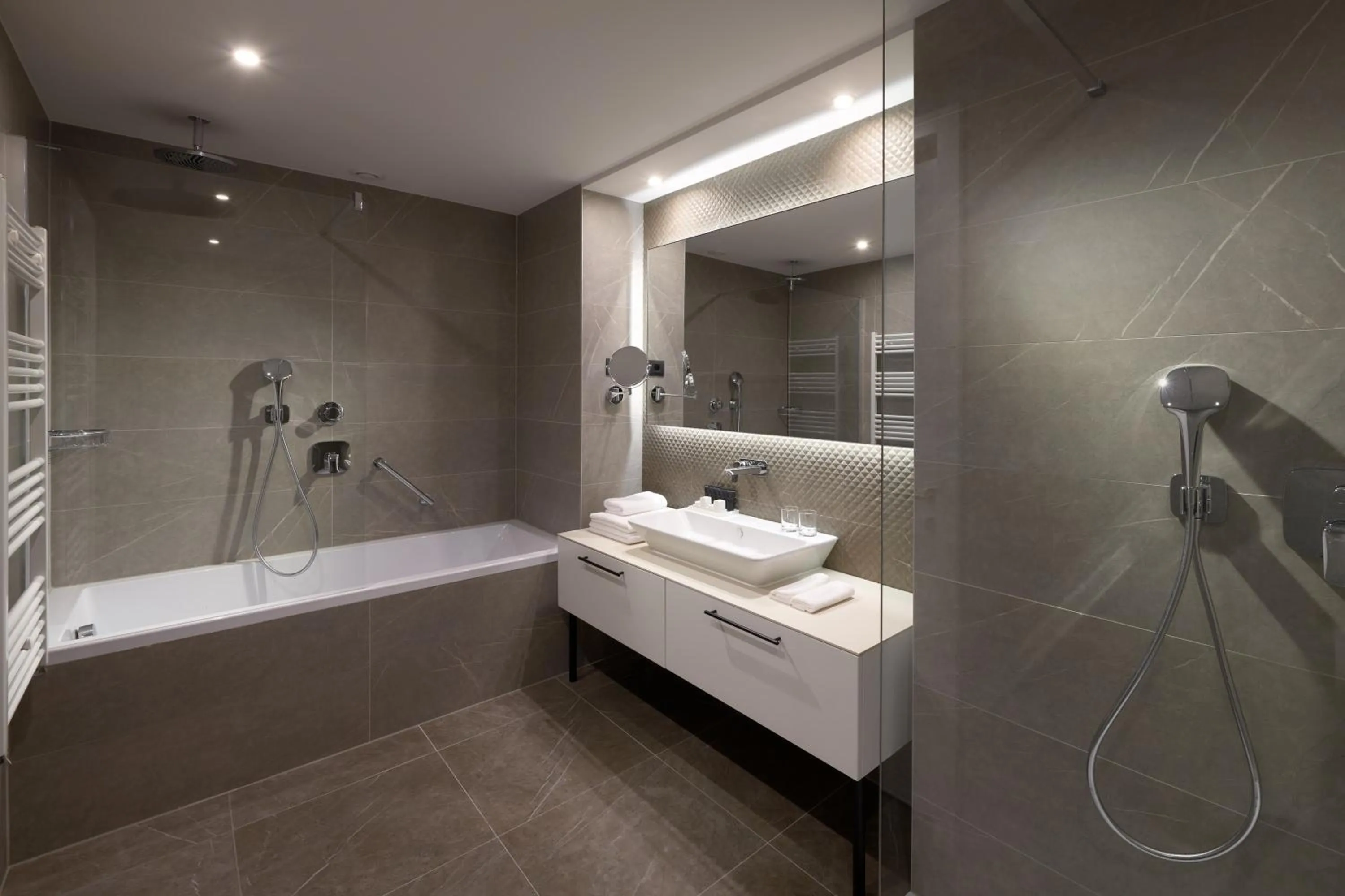 Bathroom in Amphora Hotel