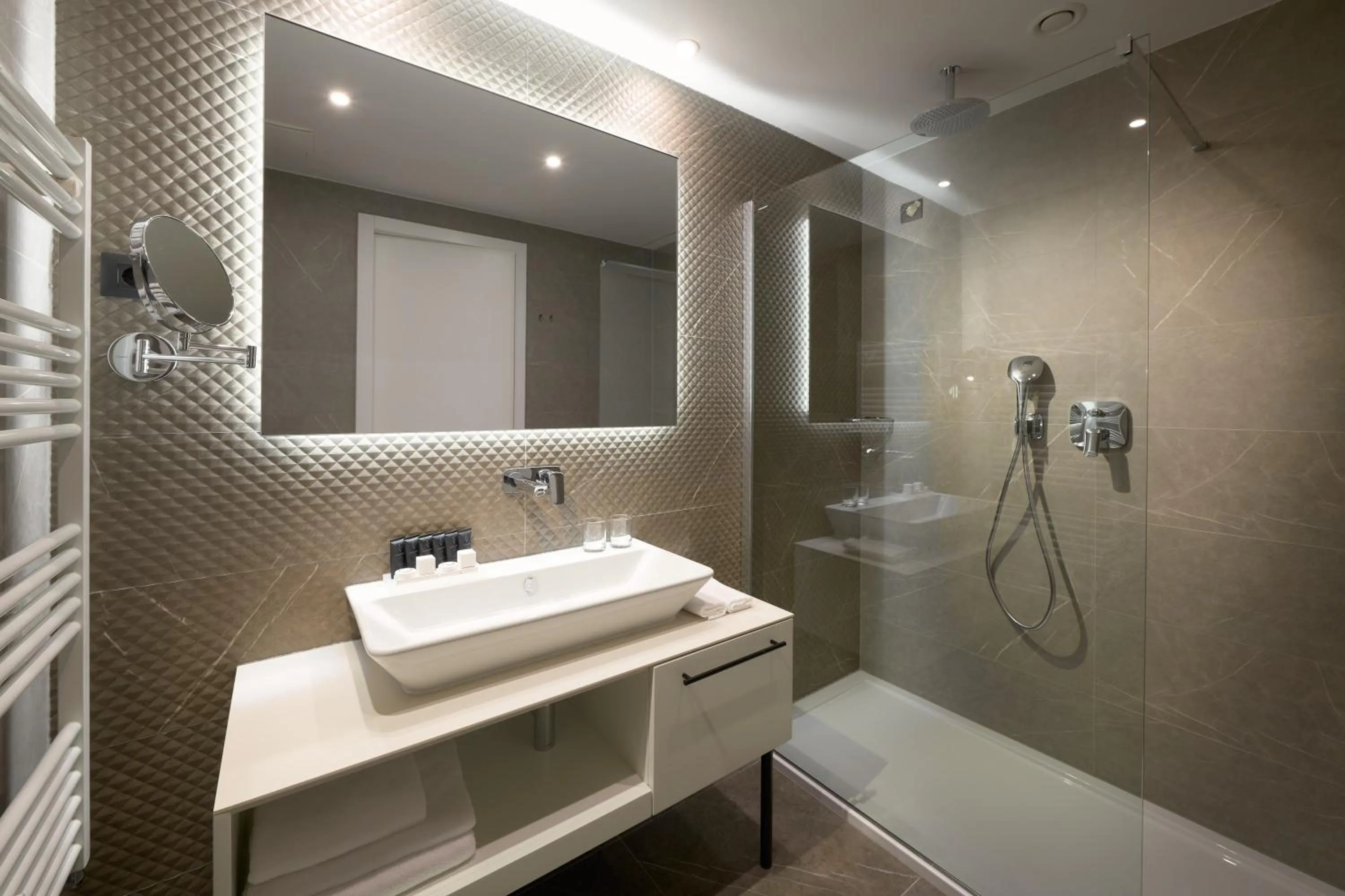 Bathroom in Amphora Hotel