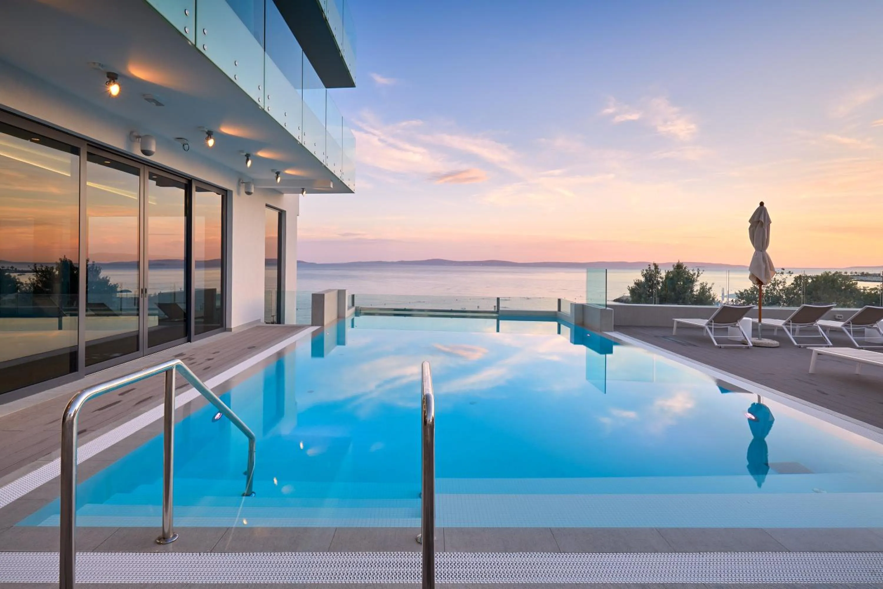 Pool view in Amphora Hotel