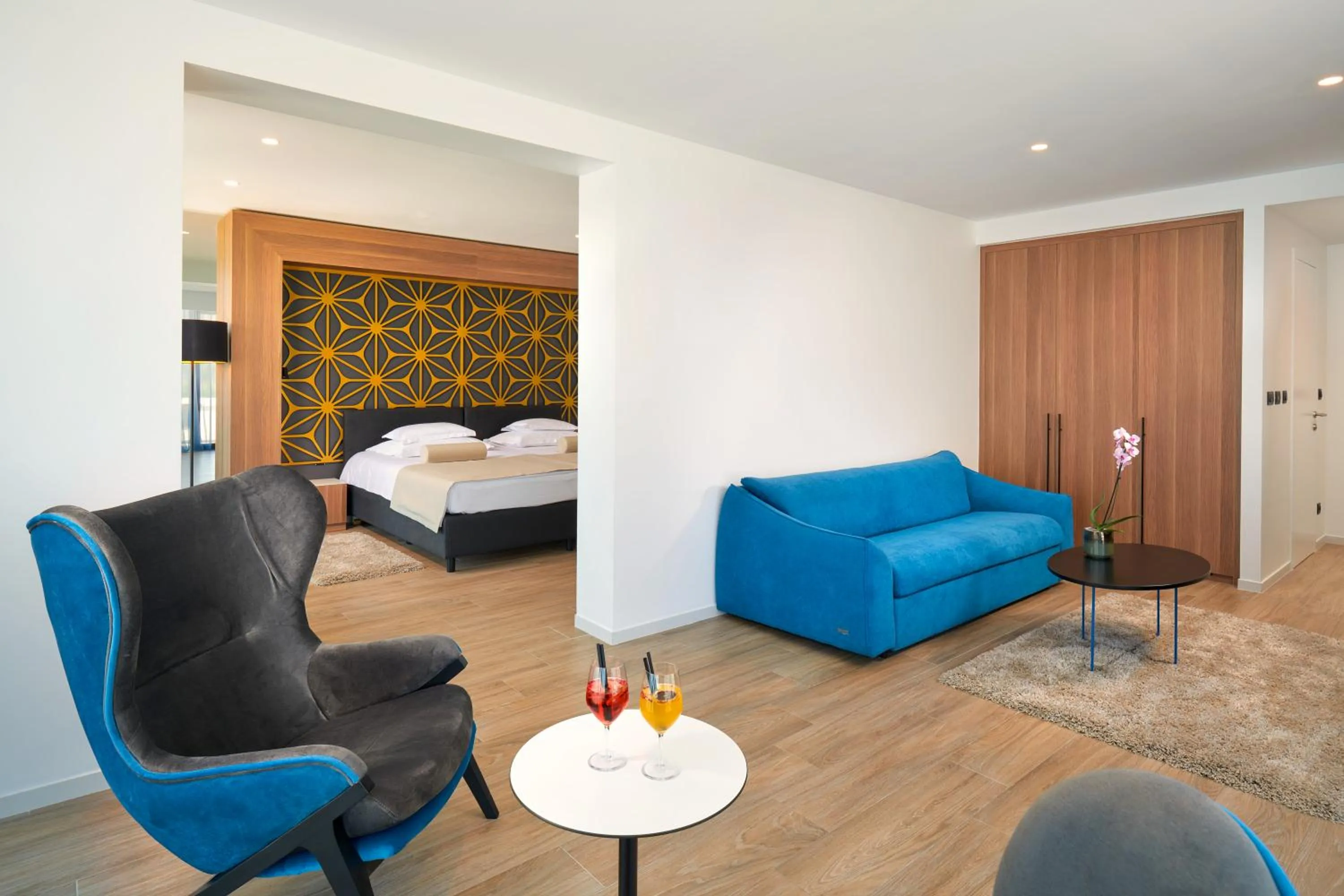 Photo of the whole room, Bed in Amphora Hotel