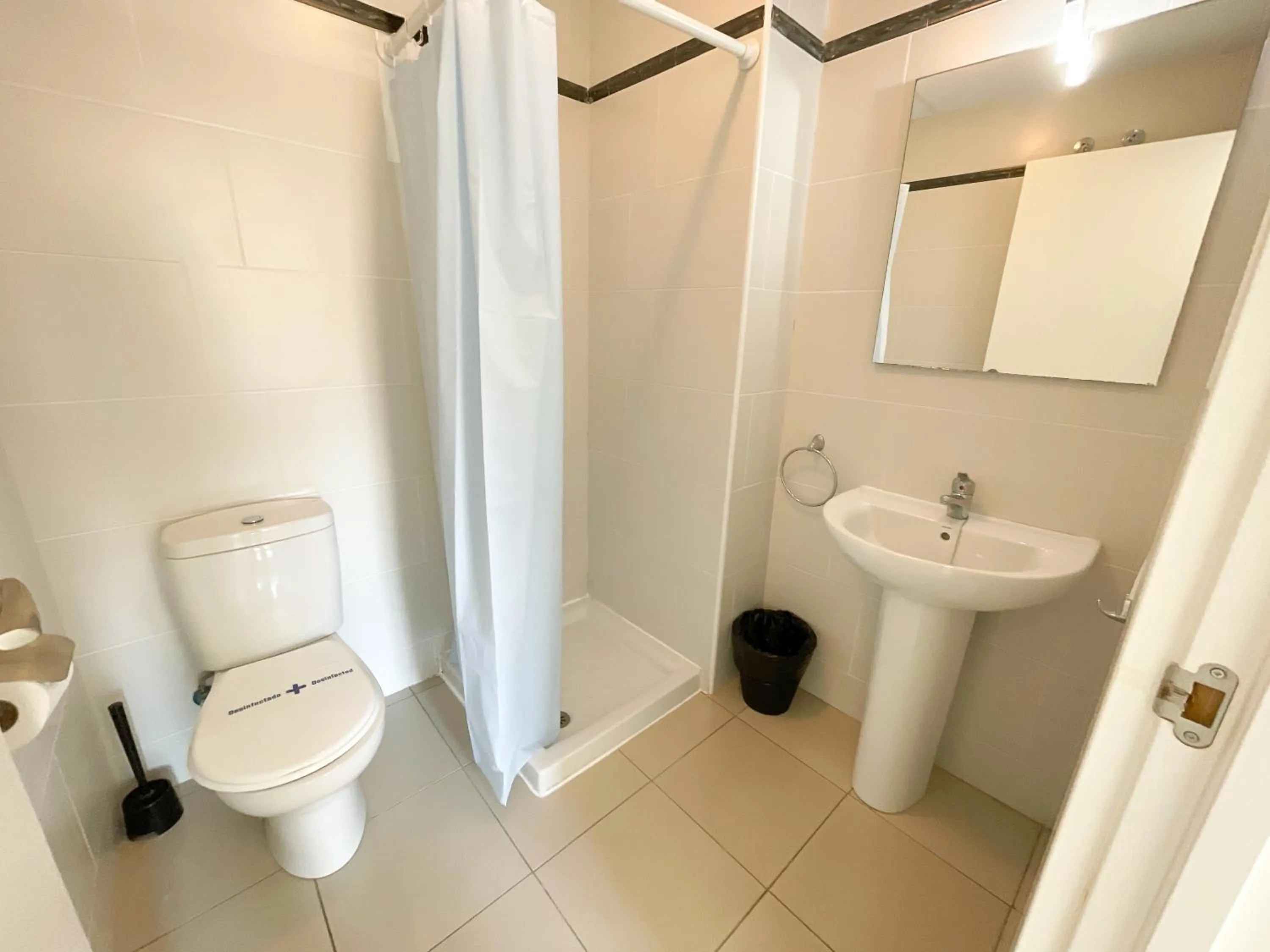 Shower in Apartamentos Playa de Benicarló 3000