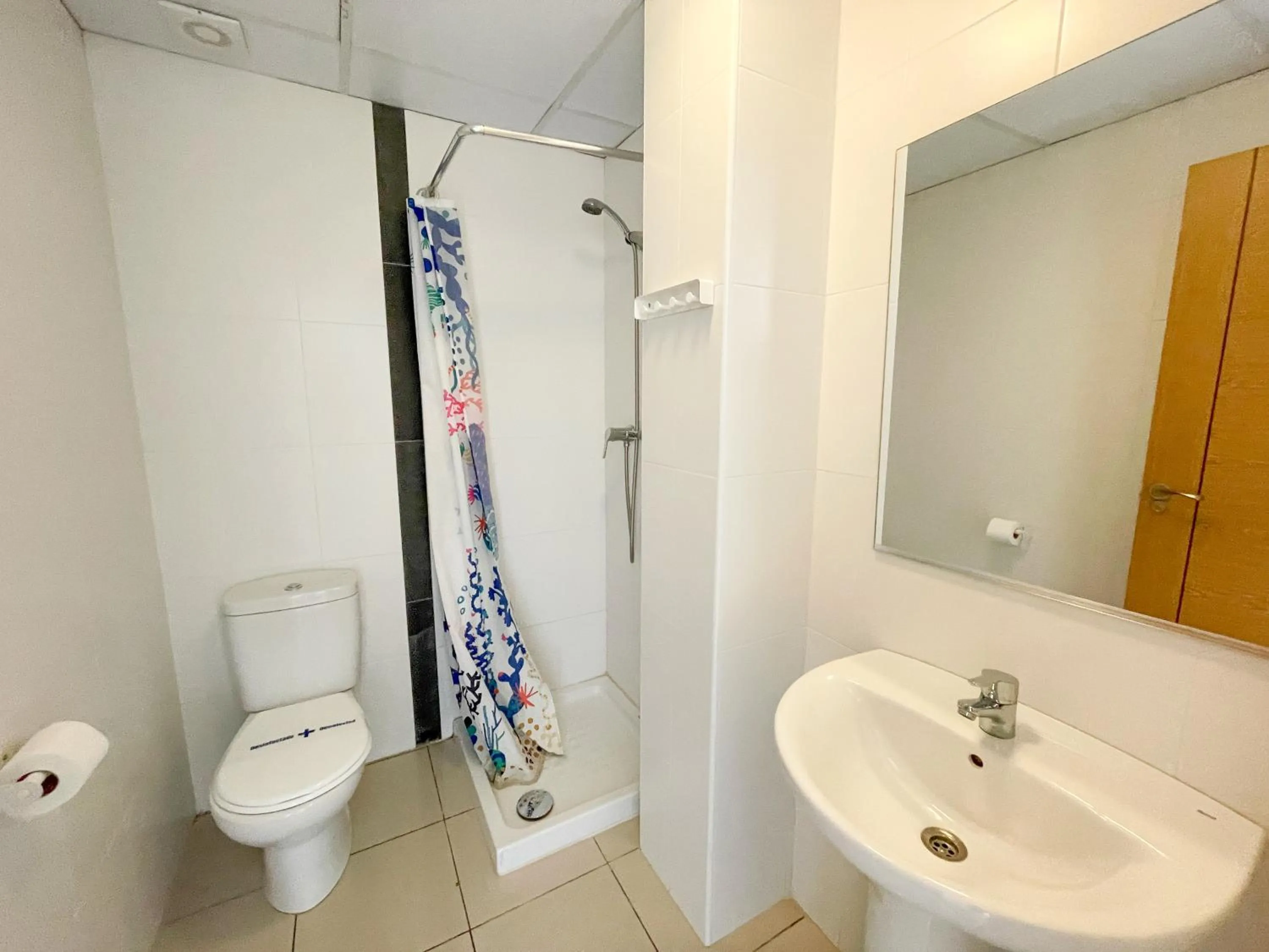 Shower in Apartamentos Playa de Benicarló 3000