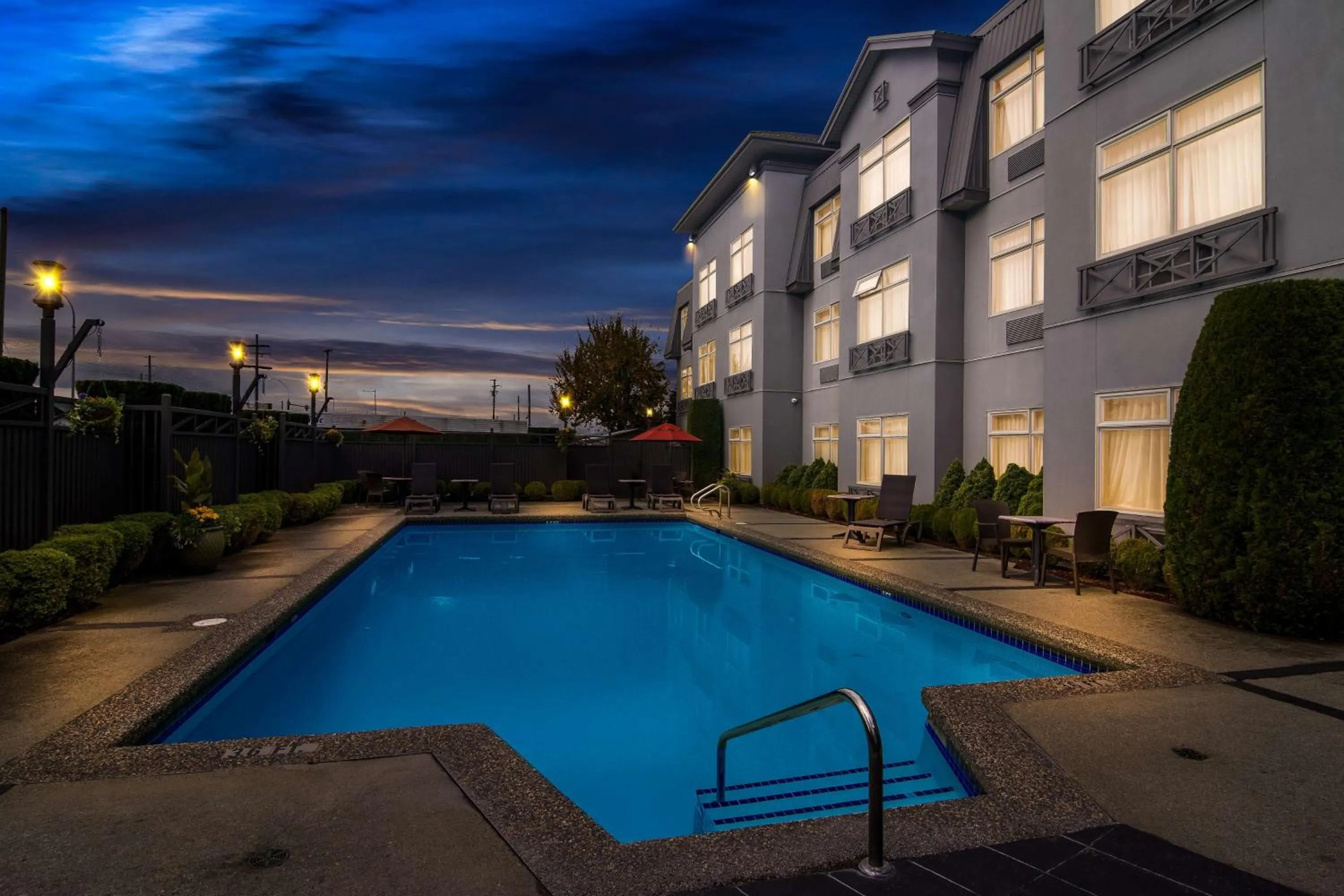 Pool view in Best Western Plus Pitt Meadows Inn & Suites