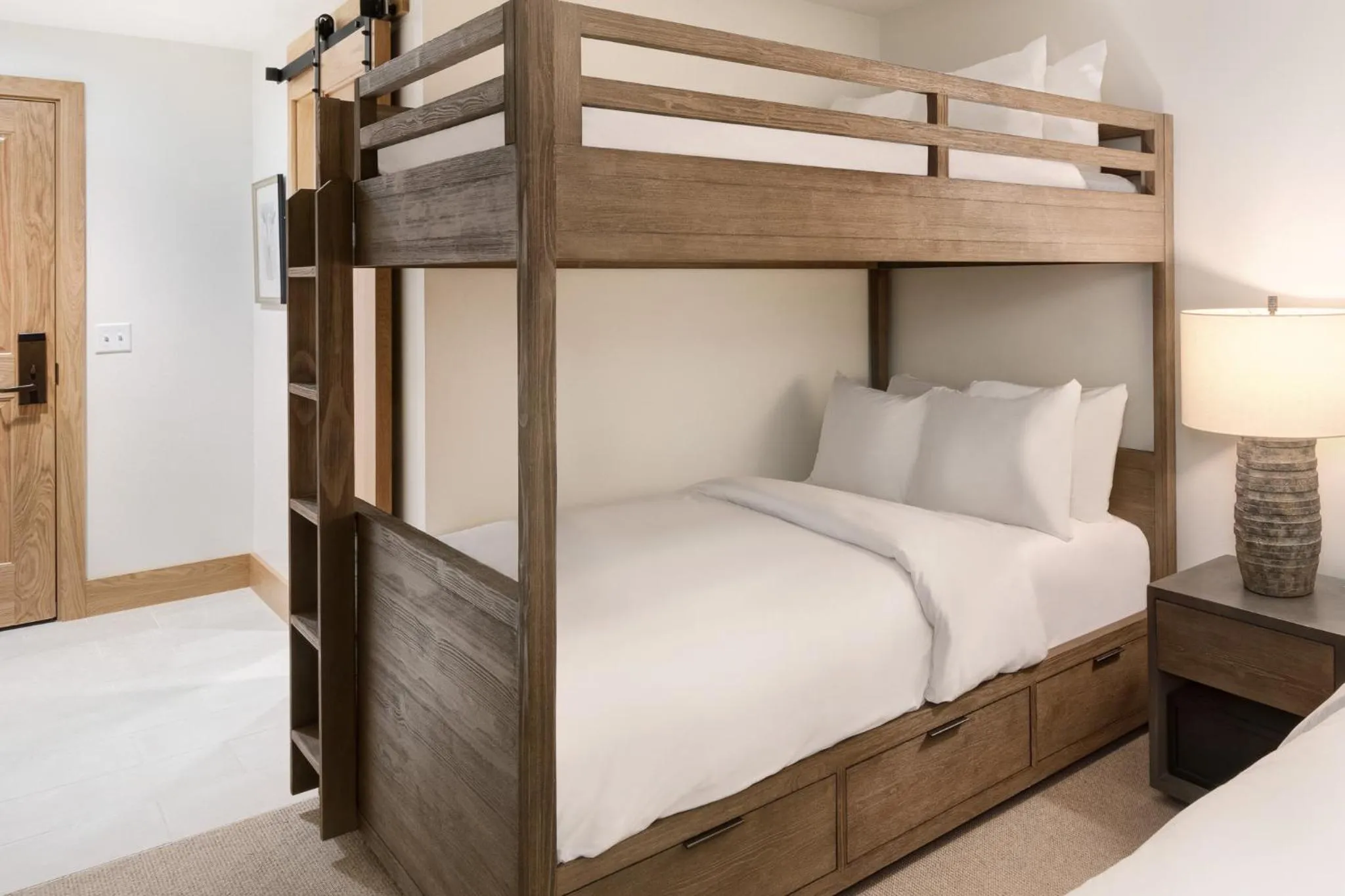 Bedroom, Bed in The Snowpine Lodge