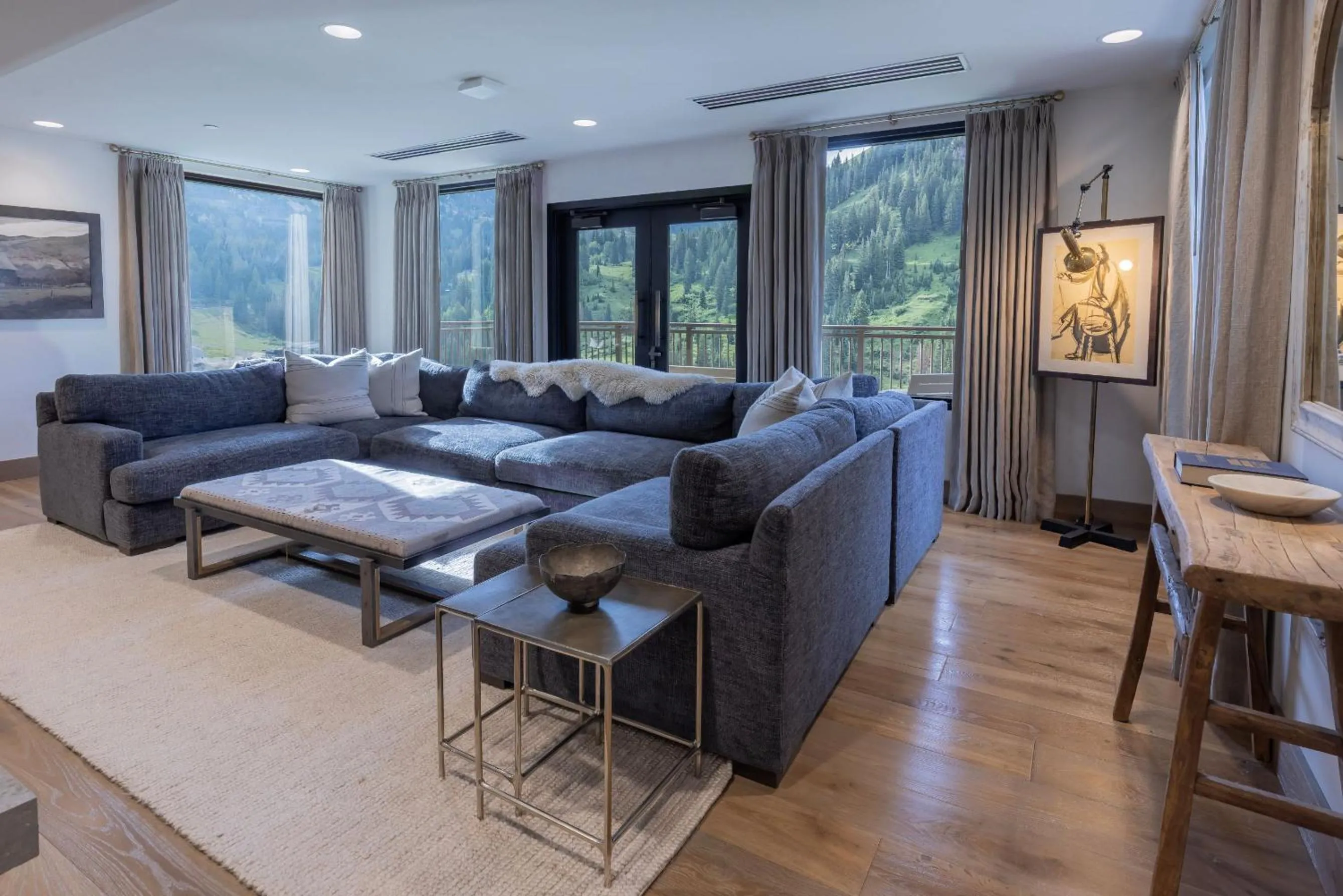 Living room in The Snowpine Lodge