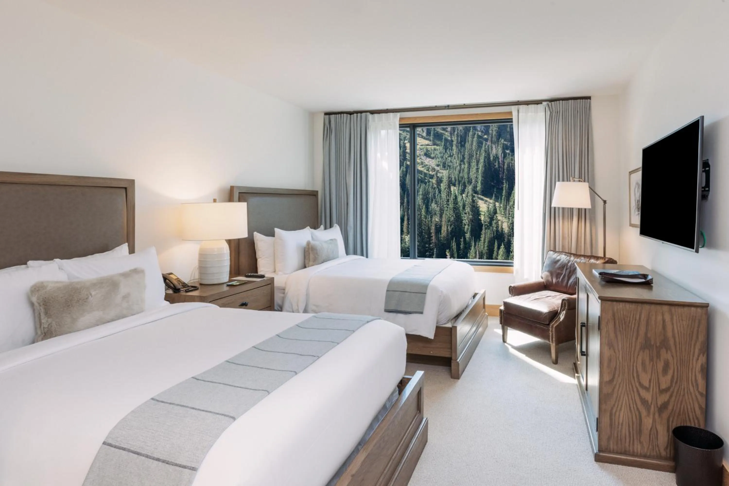 Bedroom, Bed in The Snowpine Lodge