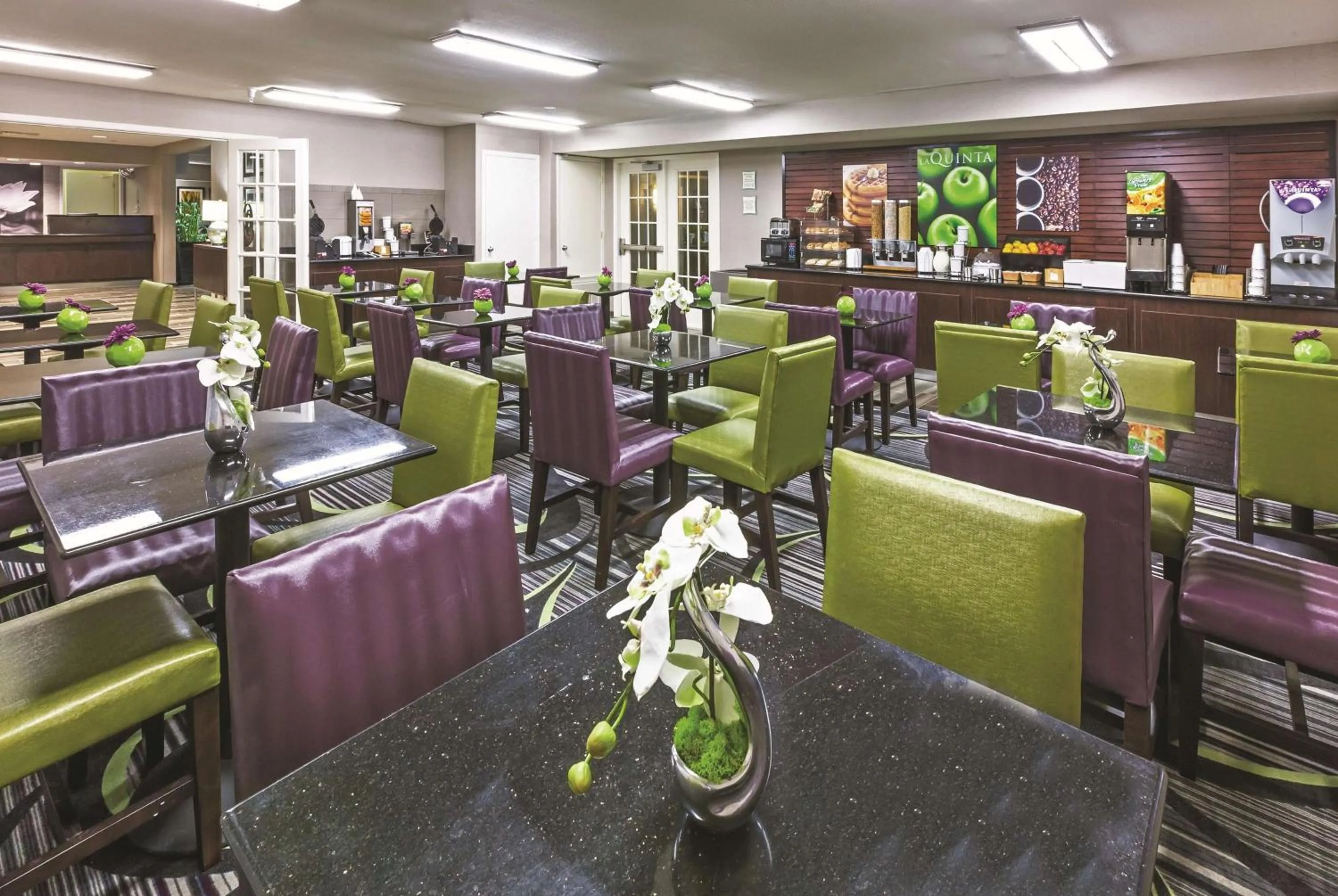 Restaurant/places to eat in La Quinta Inn by Wyndham San Marcos