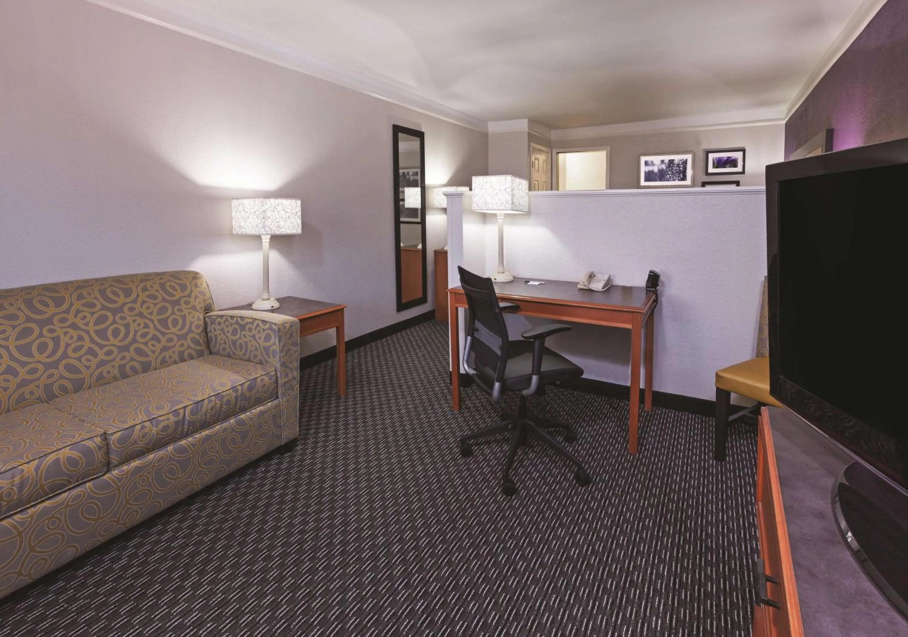 Photo of the whole room in La Quinta Inn by Wyndham San Marcos