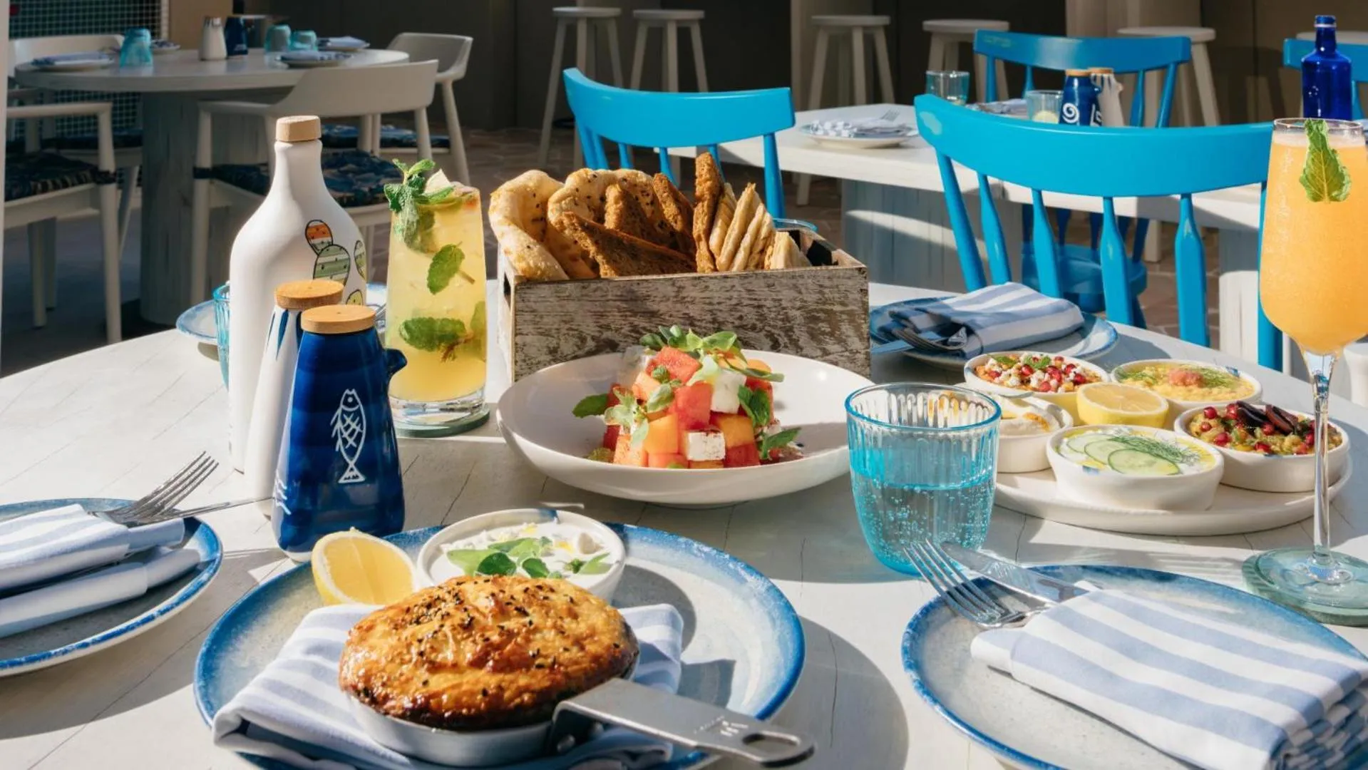 Restaurant/places to eat in JA Ocean View Hotel, Jumeirah Beach Dubai