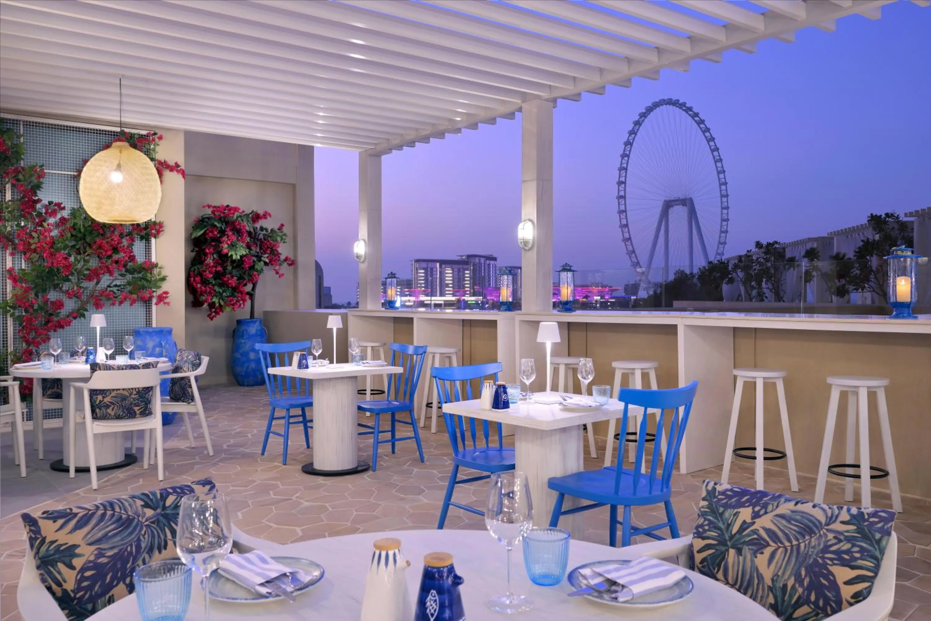 Restaurant/places to eat in JA Ocean View Hotel, Jumeirah Beach Dubai
