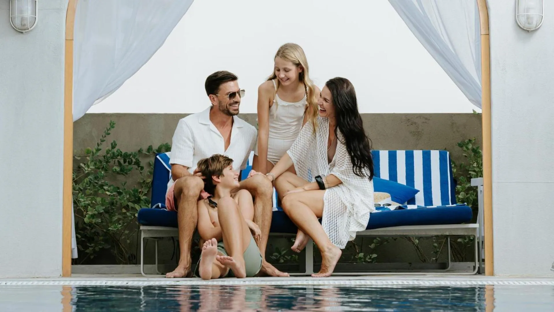 Family in JA Ocean View Hotel, Jumeirah Beach Dubai