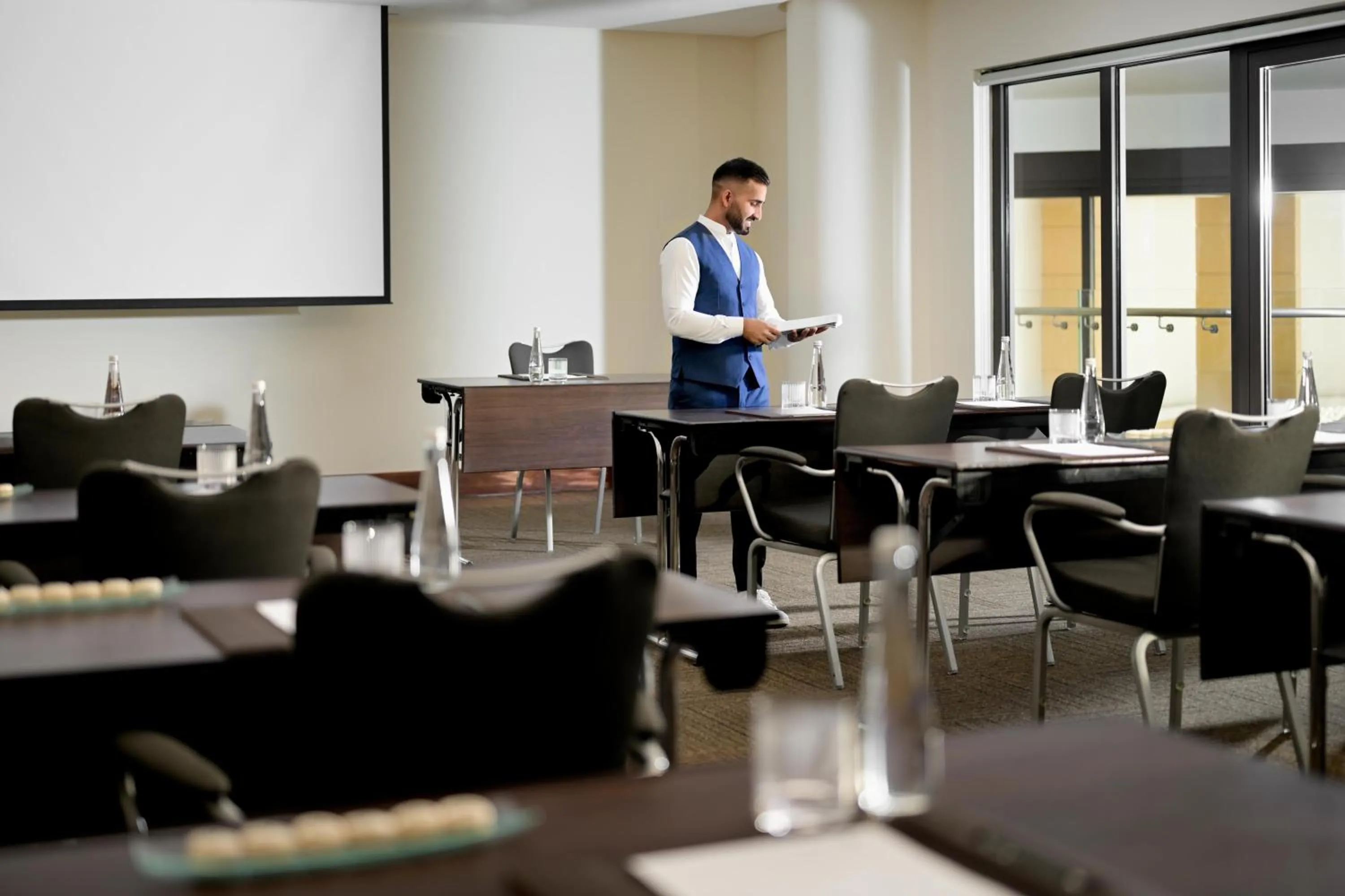 Meeting/conference room in JA Ocean View Hotel, Jumeirah Beach Dubai