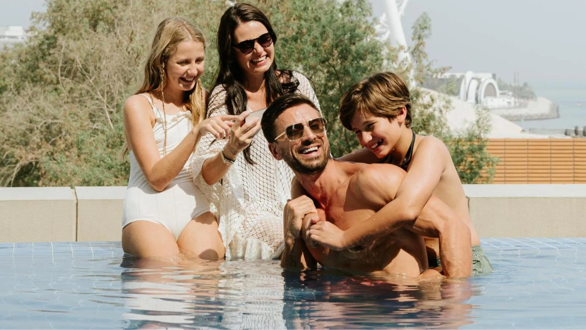 Swimming pool in JA Ocean View Hotel, Jumeirah Beach Dubai